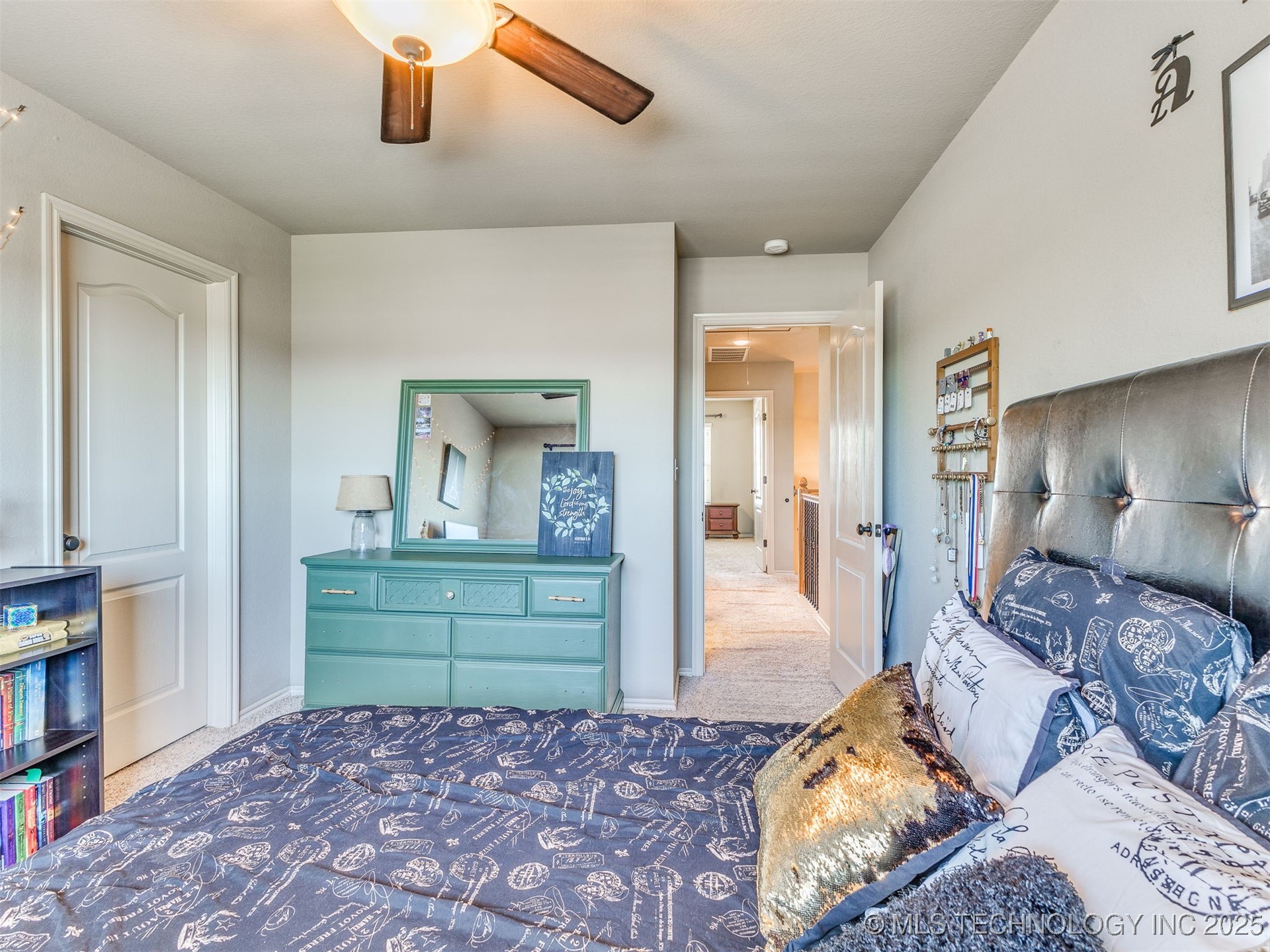 1004 W Elmira Street Property Photo 40