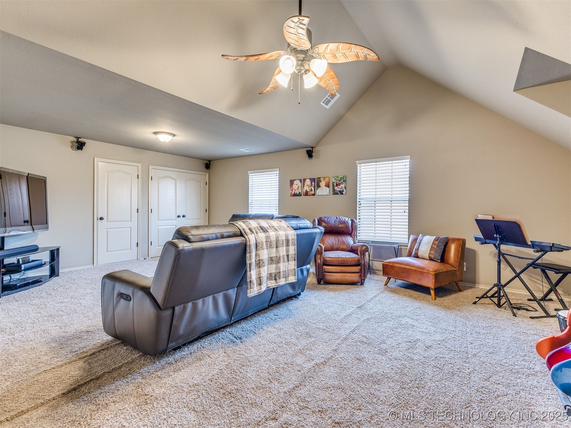 1004 W Elmira Street Property Photo 44