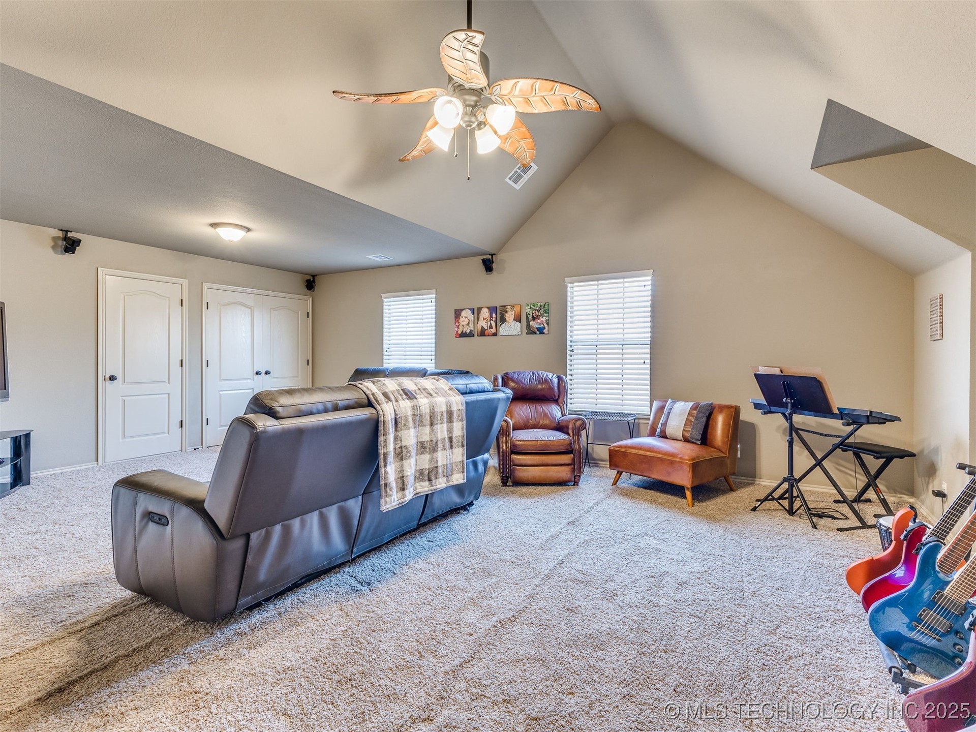 1004 W Elmira Street Property Photo 45