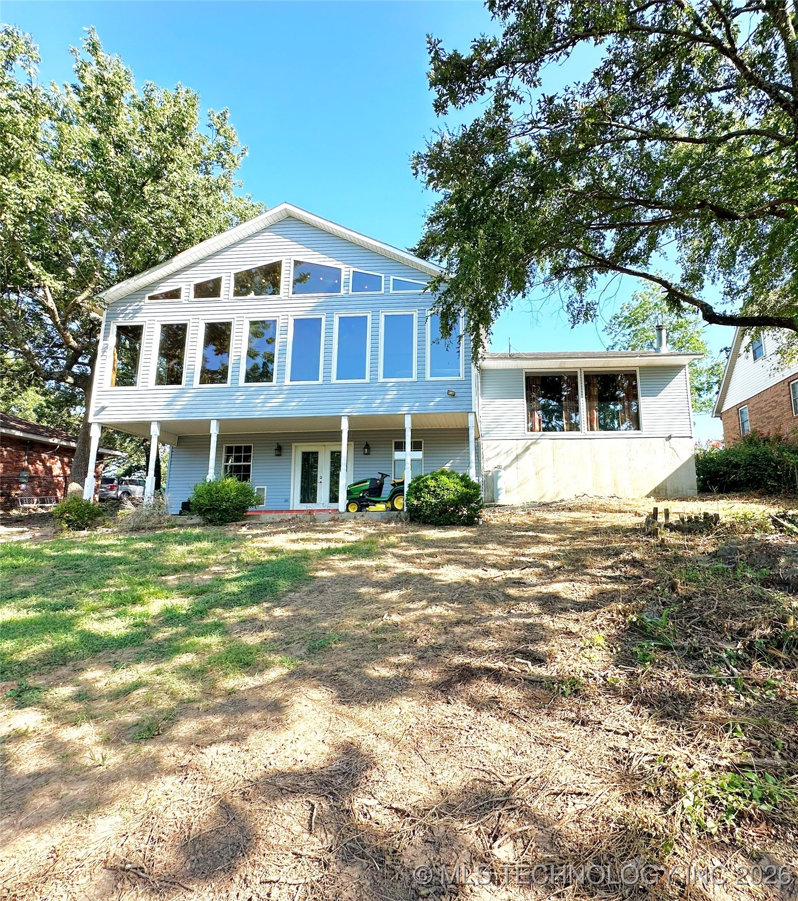 5381 Hilltop Property Photo 1