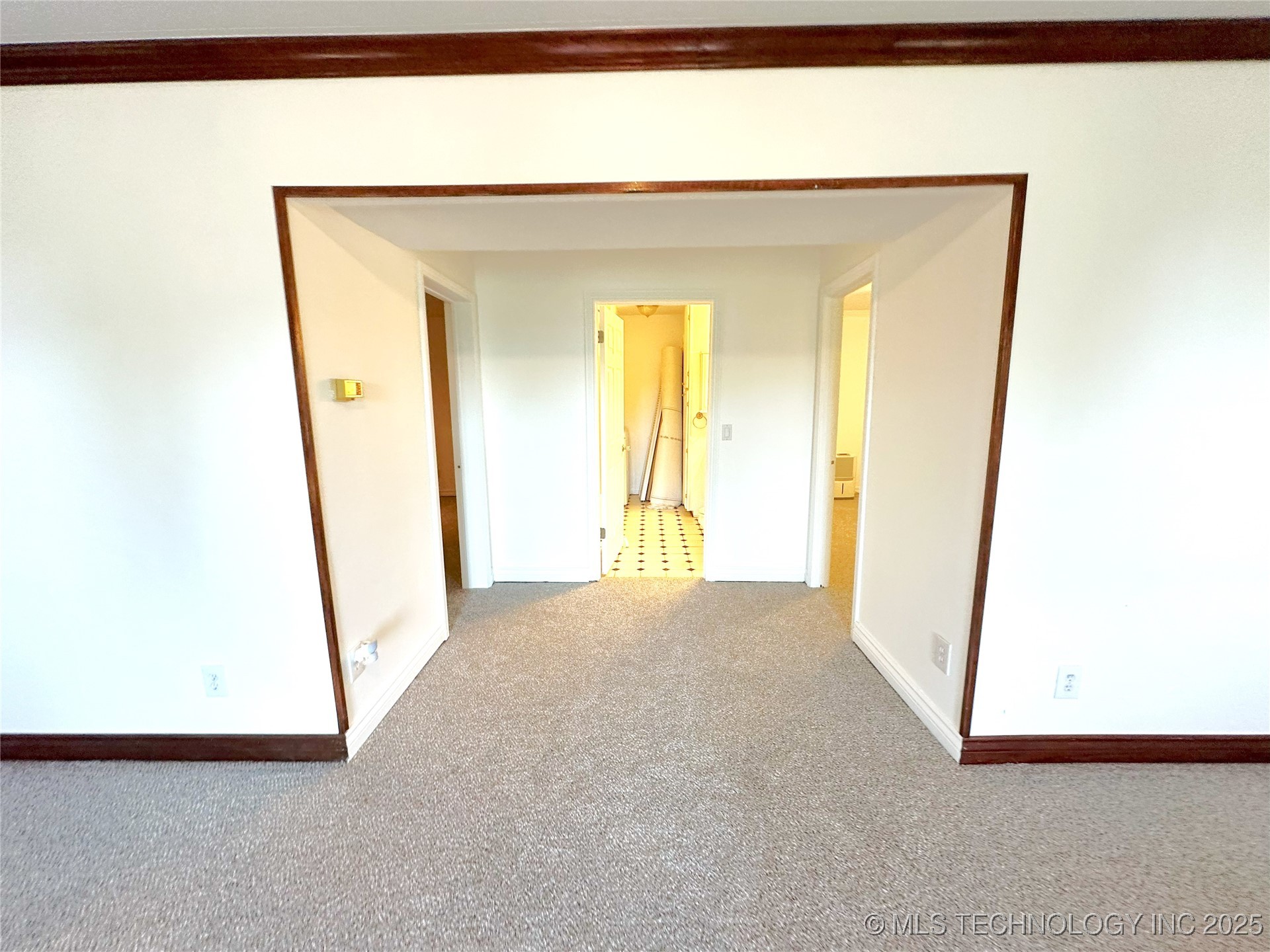 5381 Hilltop Property Photo 30