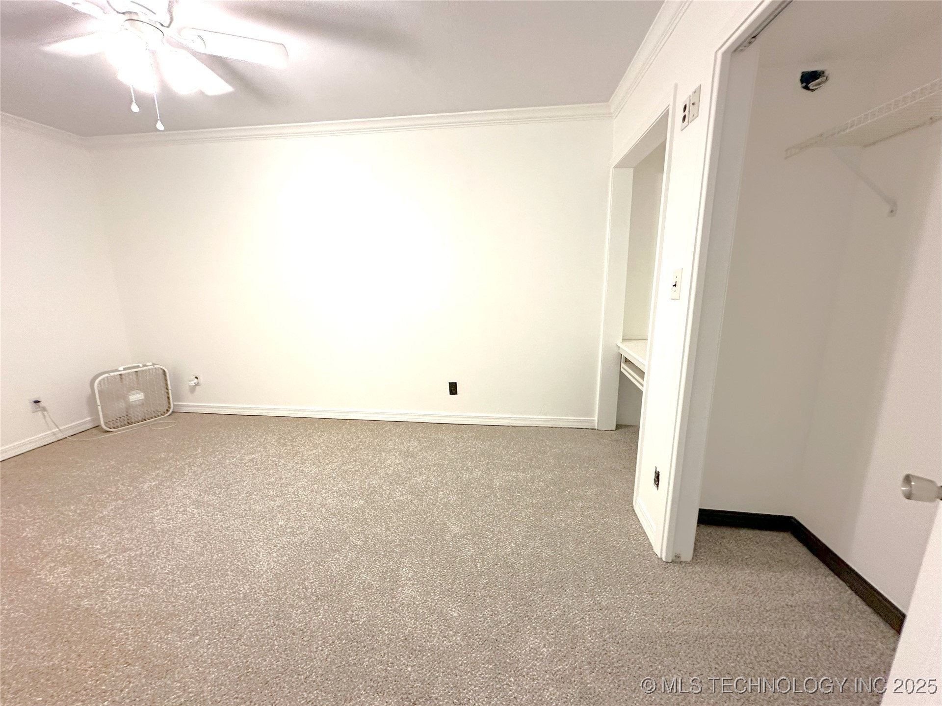 5381 Hilltop Property Photo 31