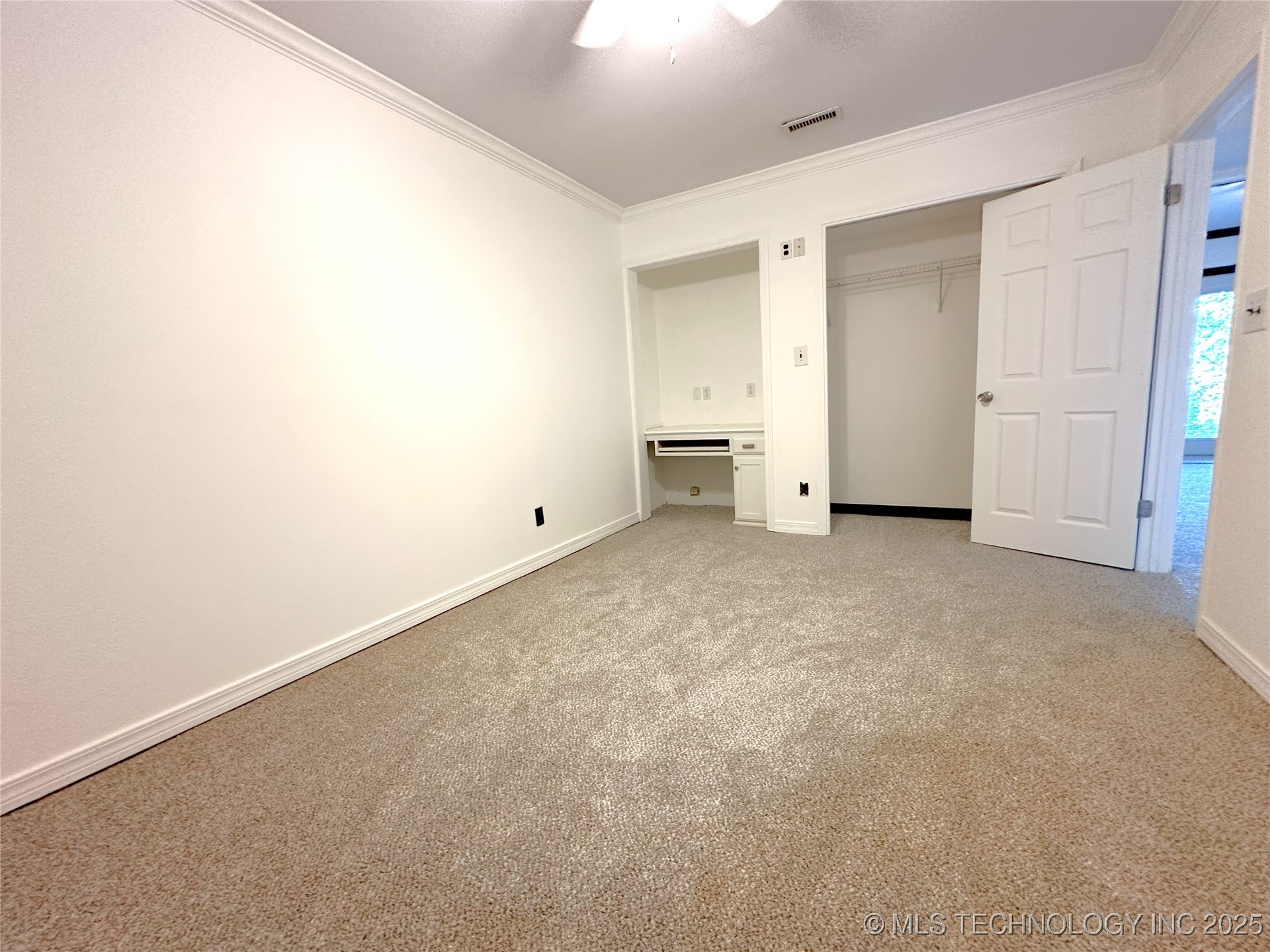 5381 Hilltop Property Photo 32