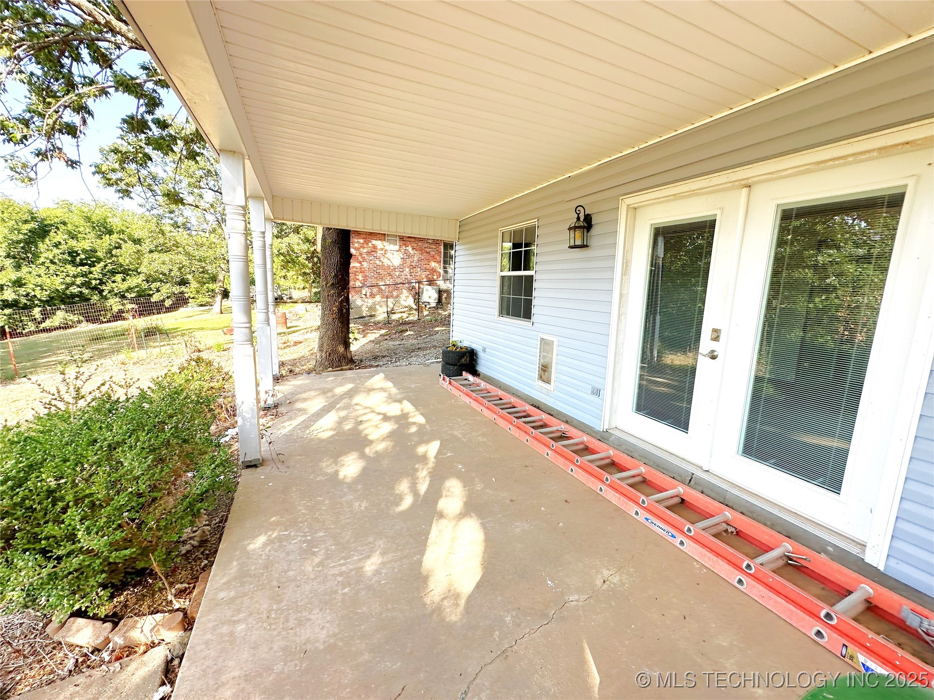 5381 Hilltop Property Photo 45