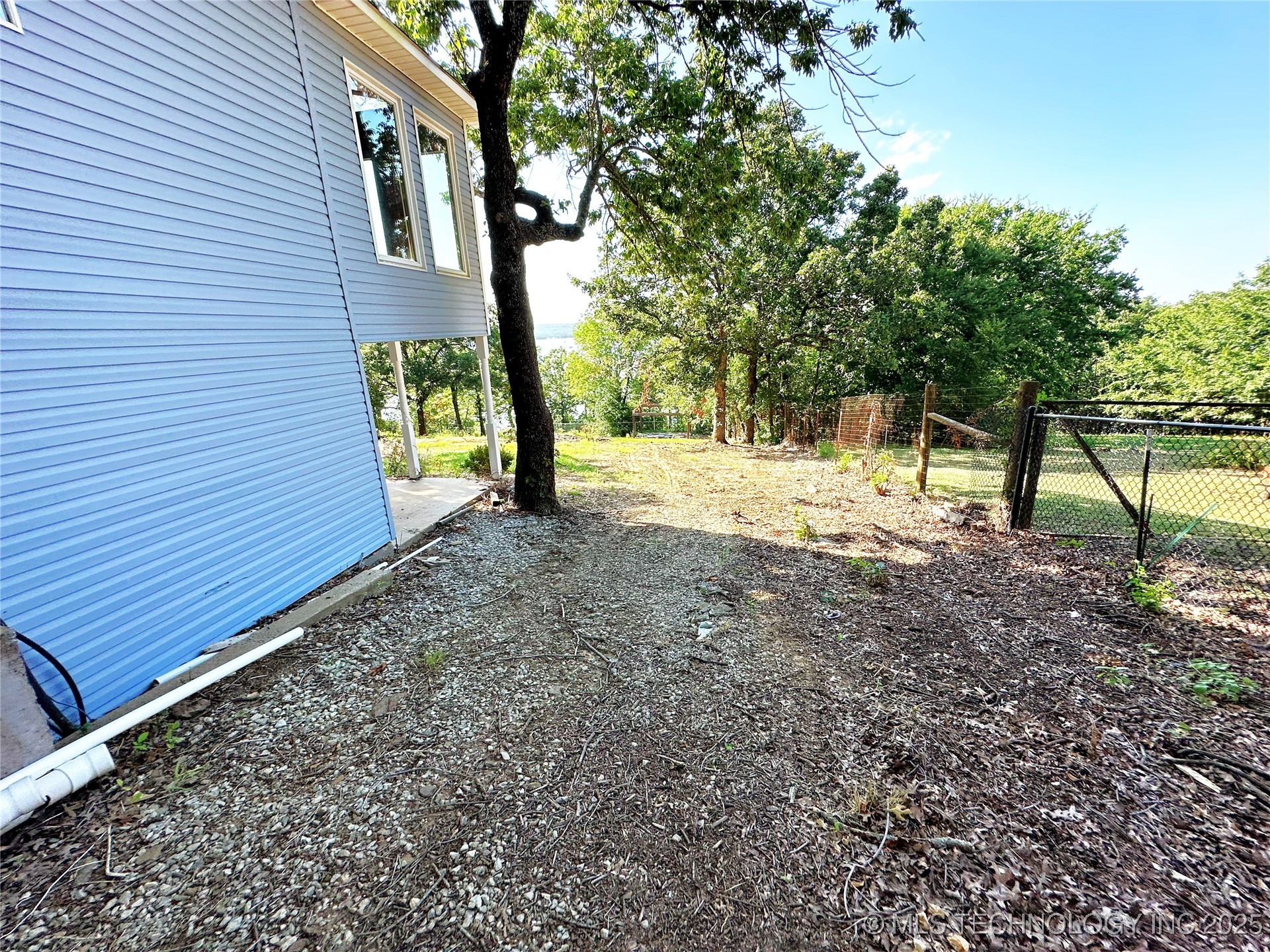 5381 Hilltop Property Photo 53