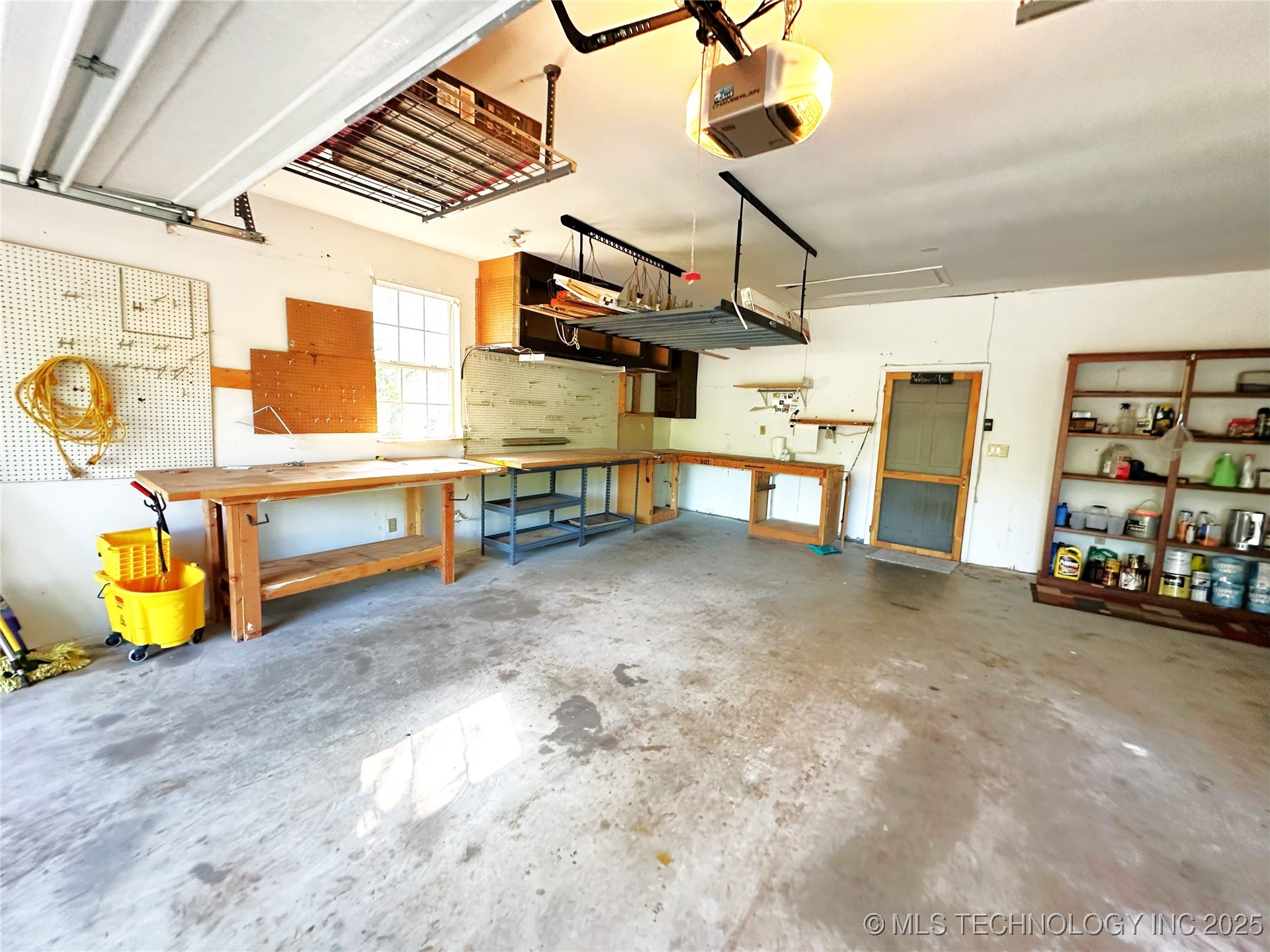 5381 Hilltop Property Photo 58