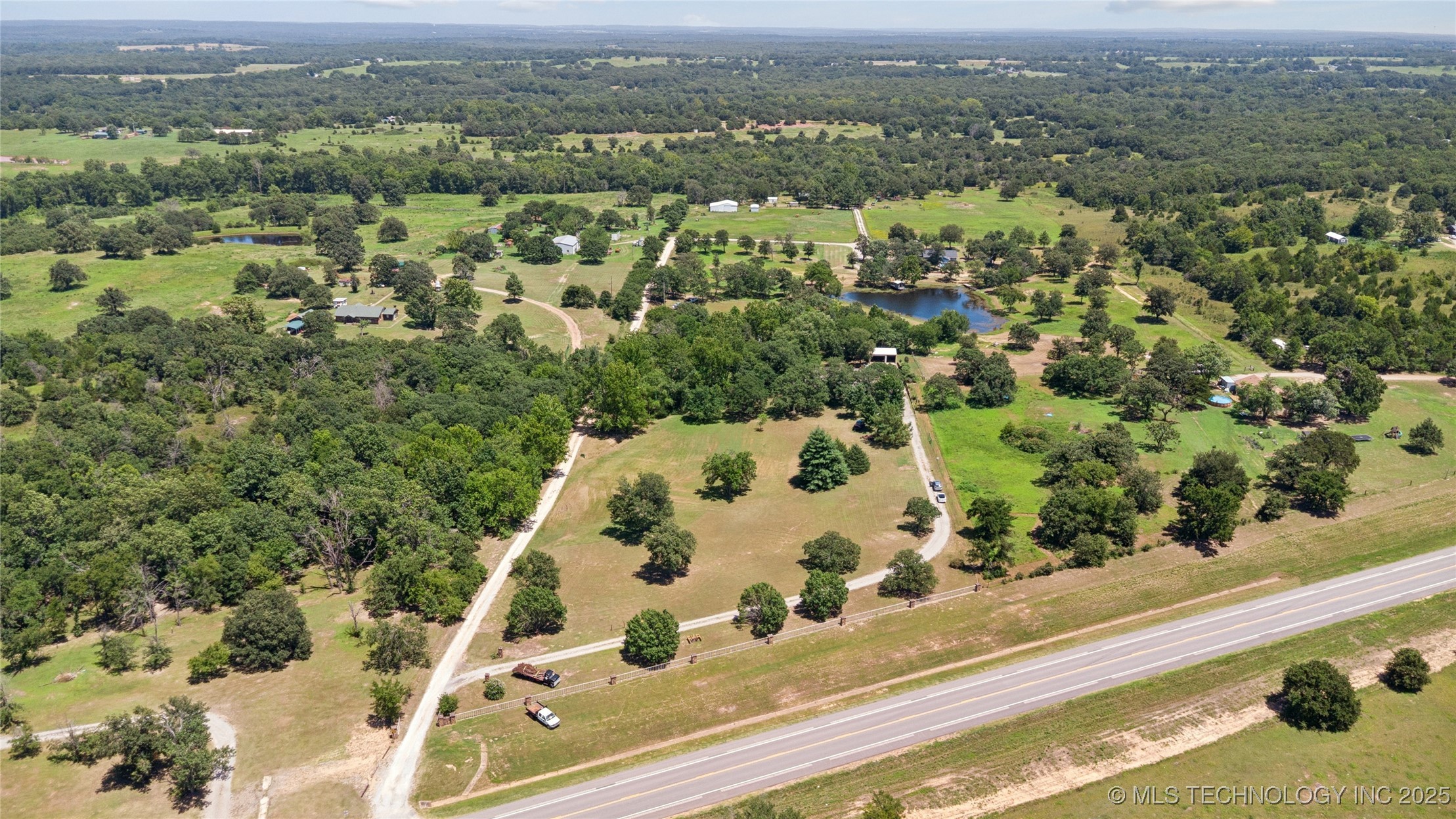 16605 S Hwy 48 Property Photo 4