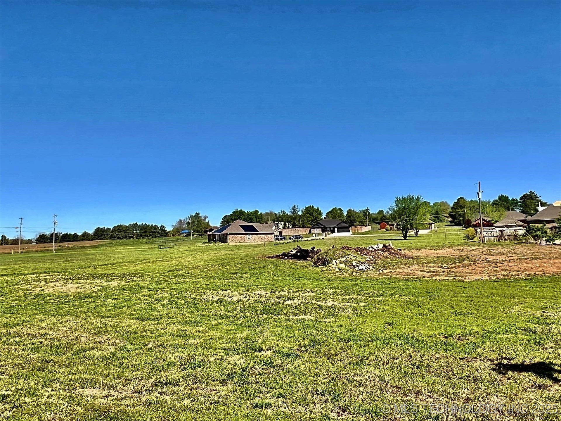 17530 W Tray Road Property Photo 10