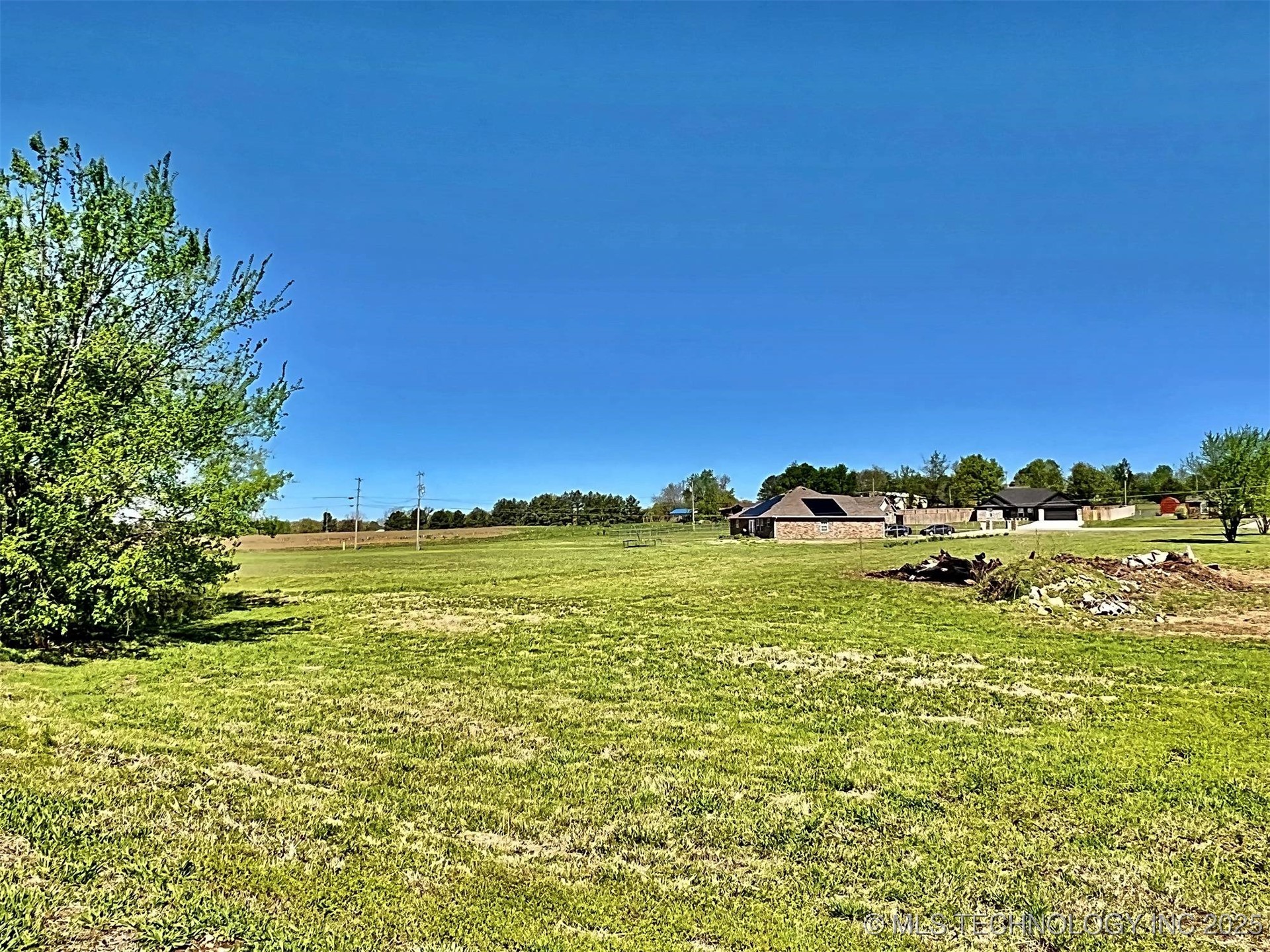 17530 W Tray Road Property Photo 11