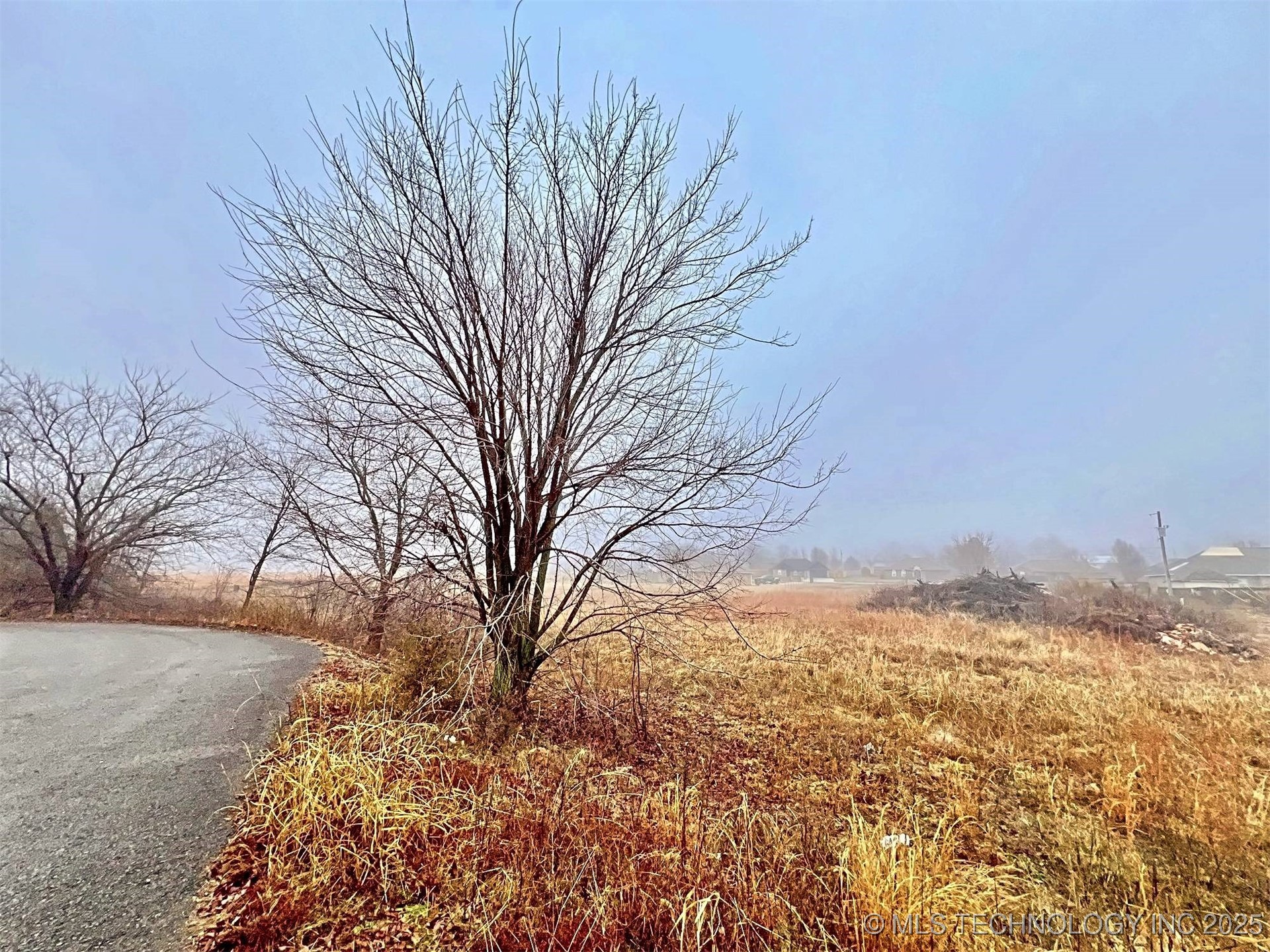 17530 W Tray Road Property Photo 14