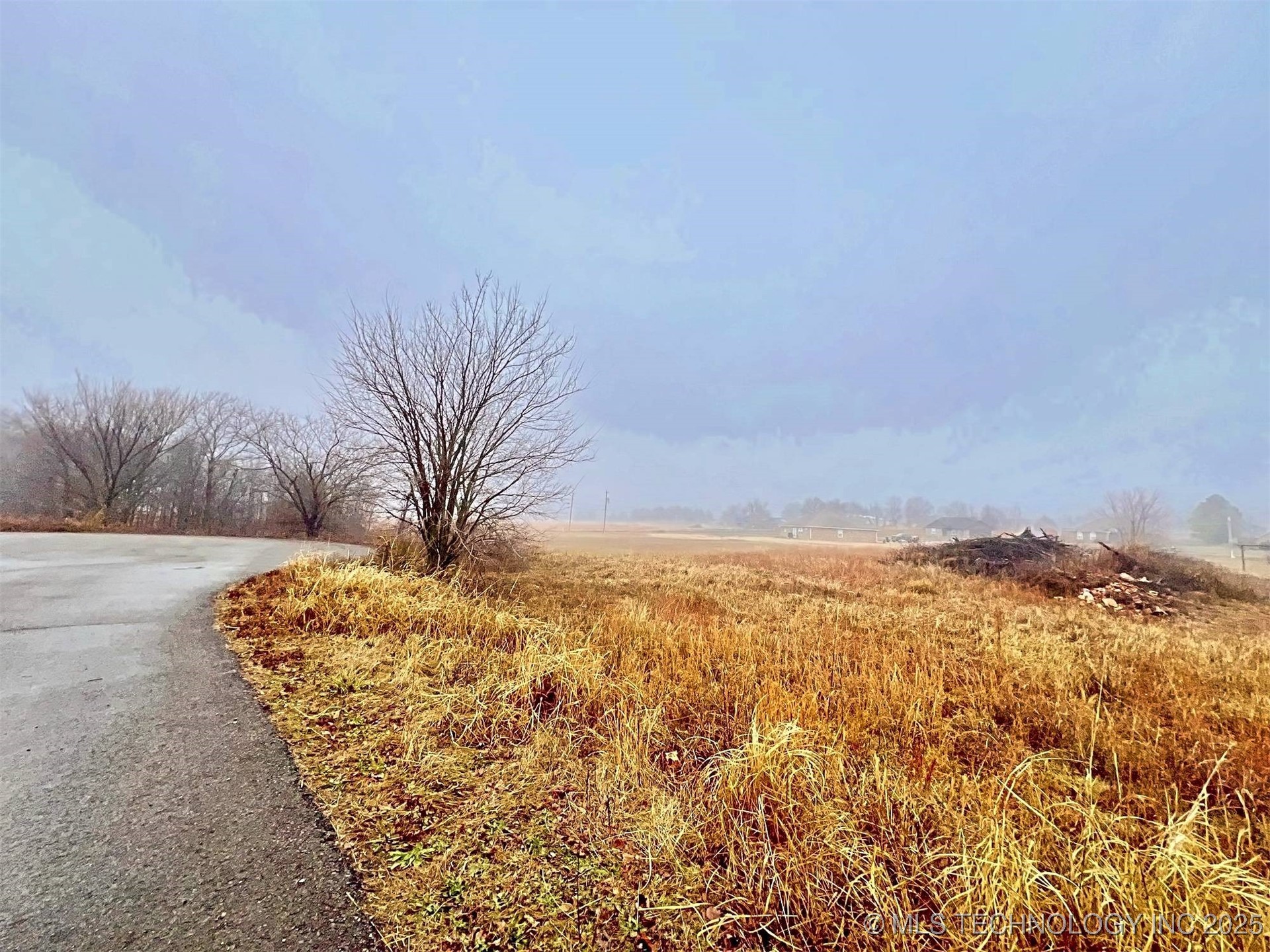 17530 W Tray Road Property Photo 15