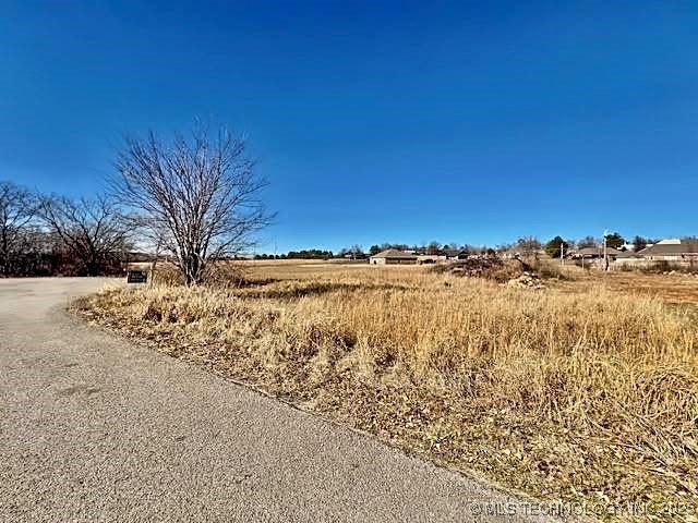 17530 W Tray Road Property Photo 17