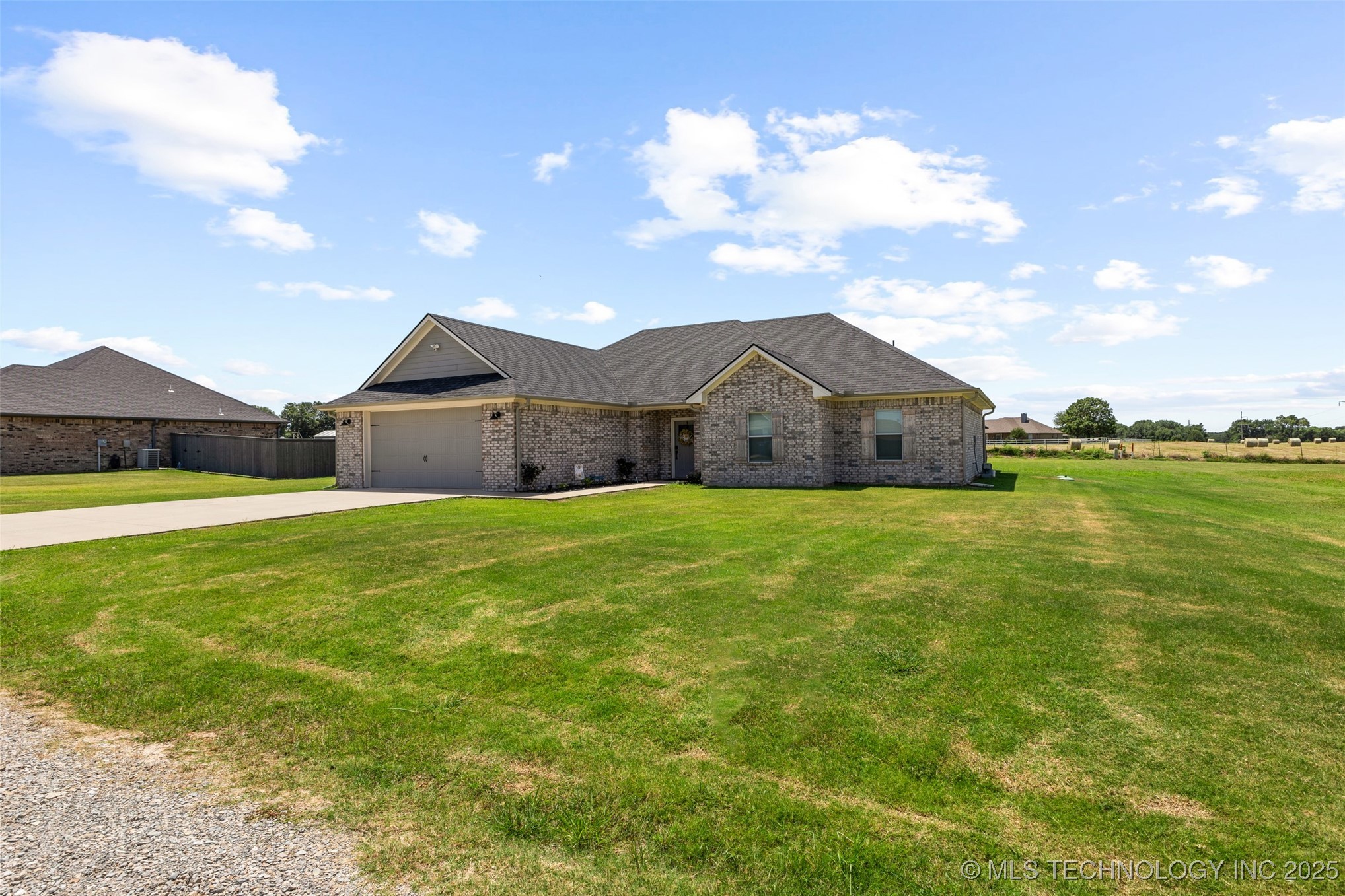 171 Bull Run Property Photo 4