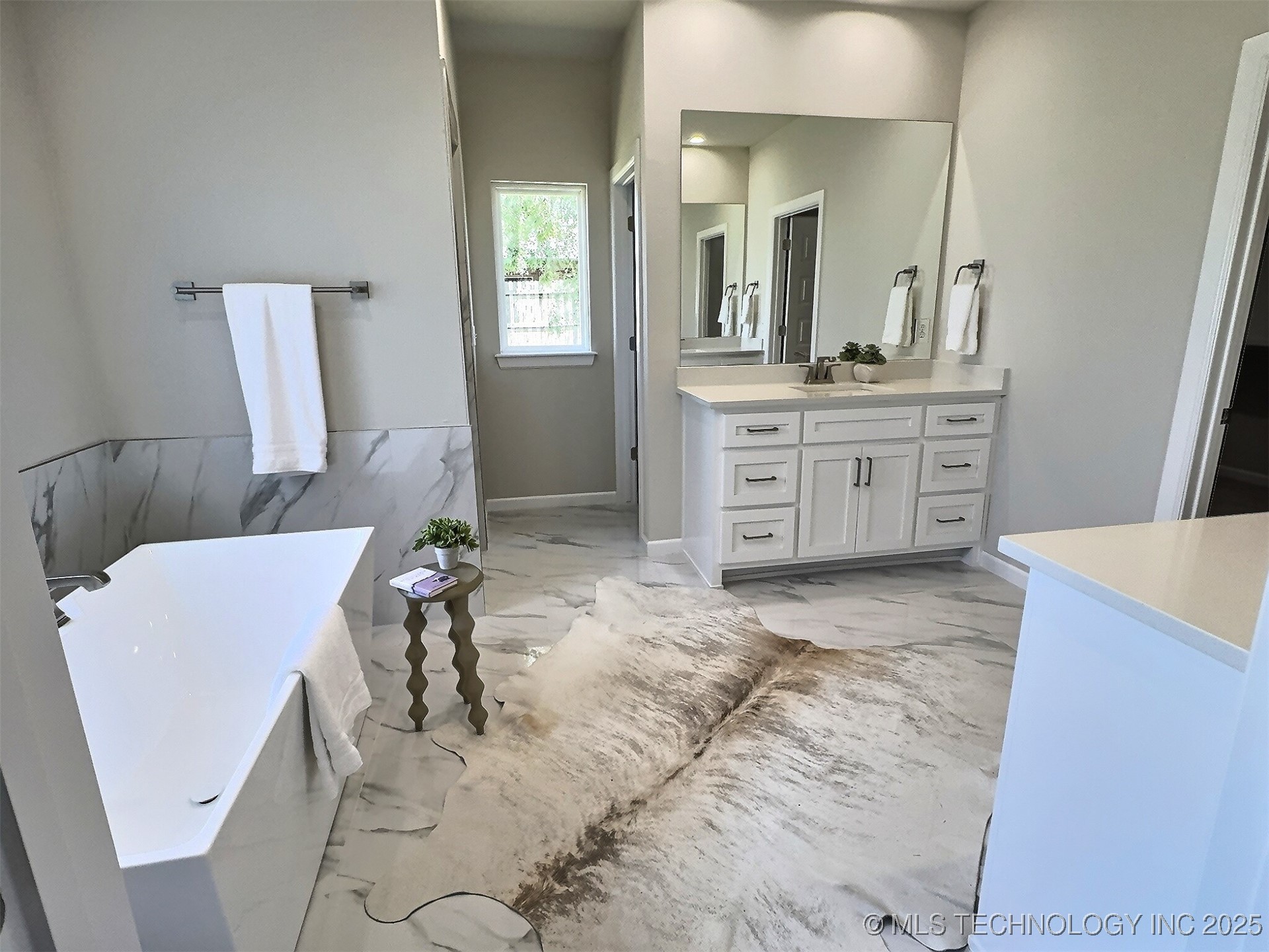 4020 W Yuma Street S Property Photo 8