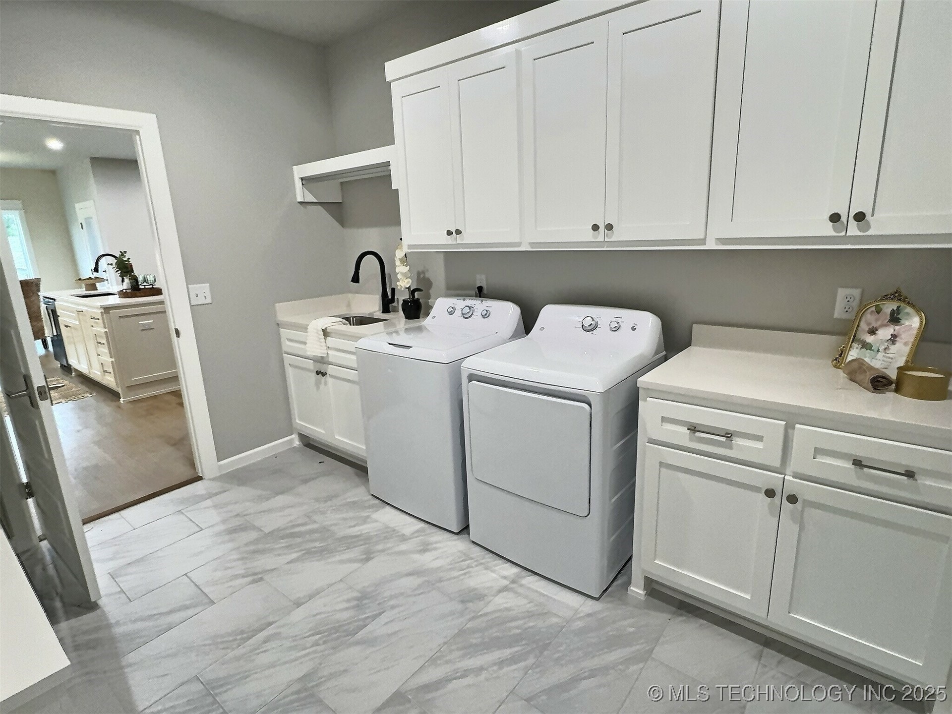 2919 S 8th Street Property Photo 10