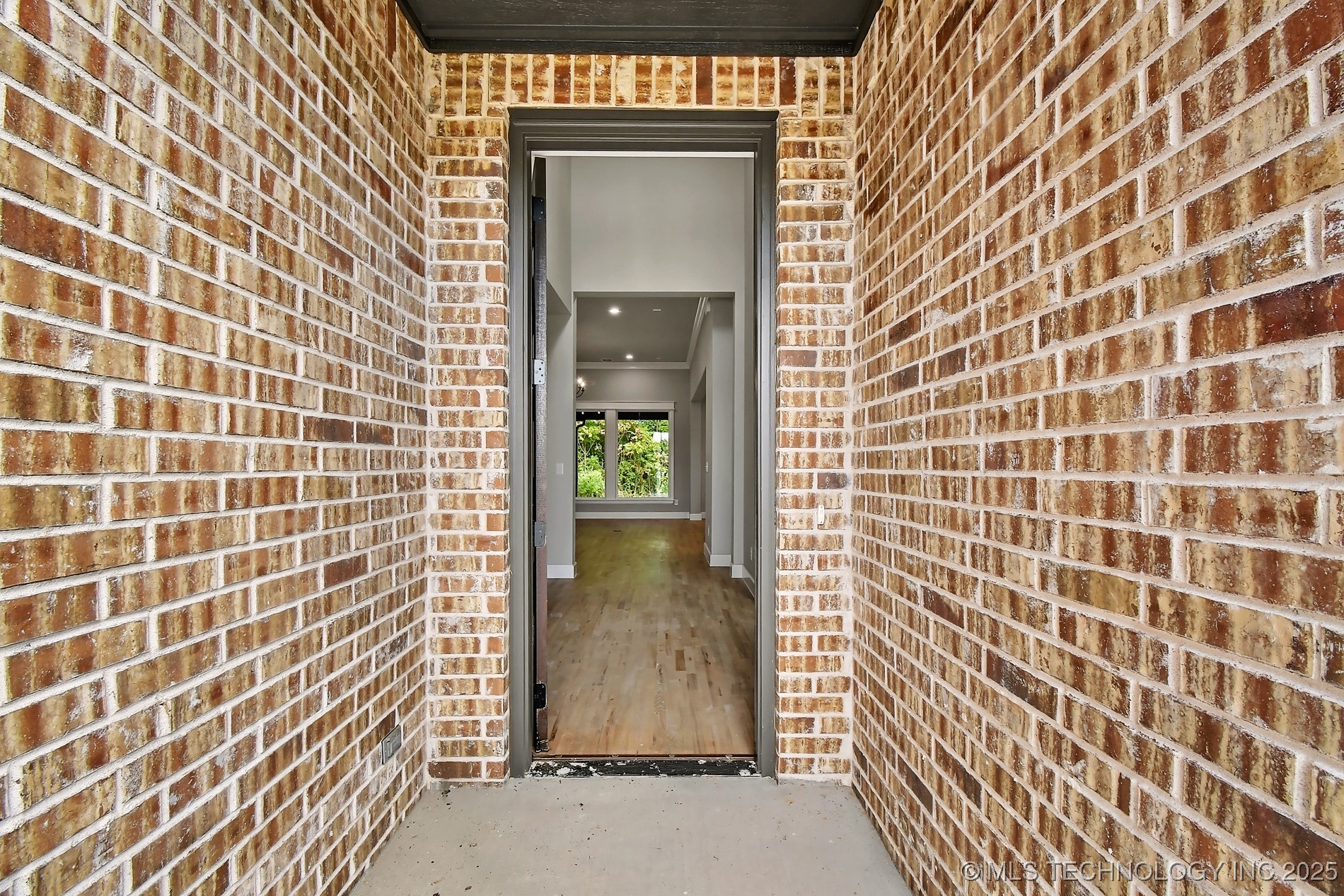 7119 S Tamarack Avenue Property Photo 11