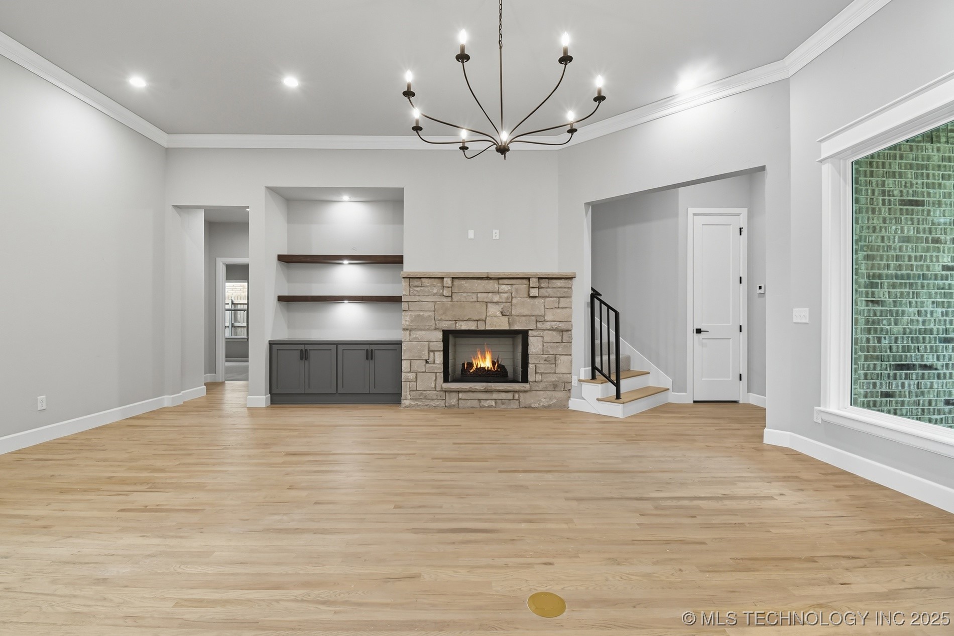 7119 S Tamarack Avenue Property Photo 18