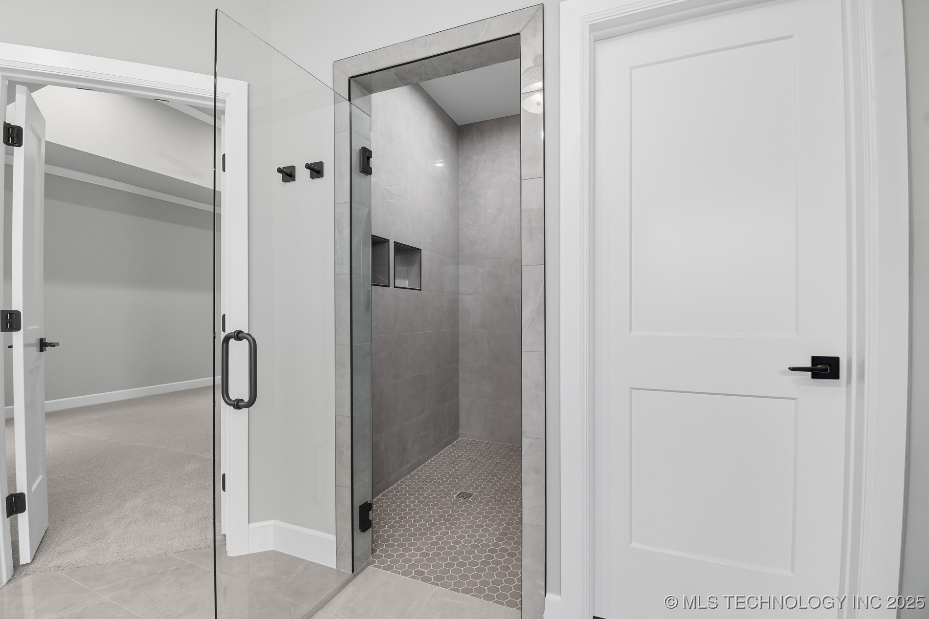 7119 S Tamarack Avenue Property Photo 28