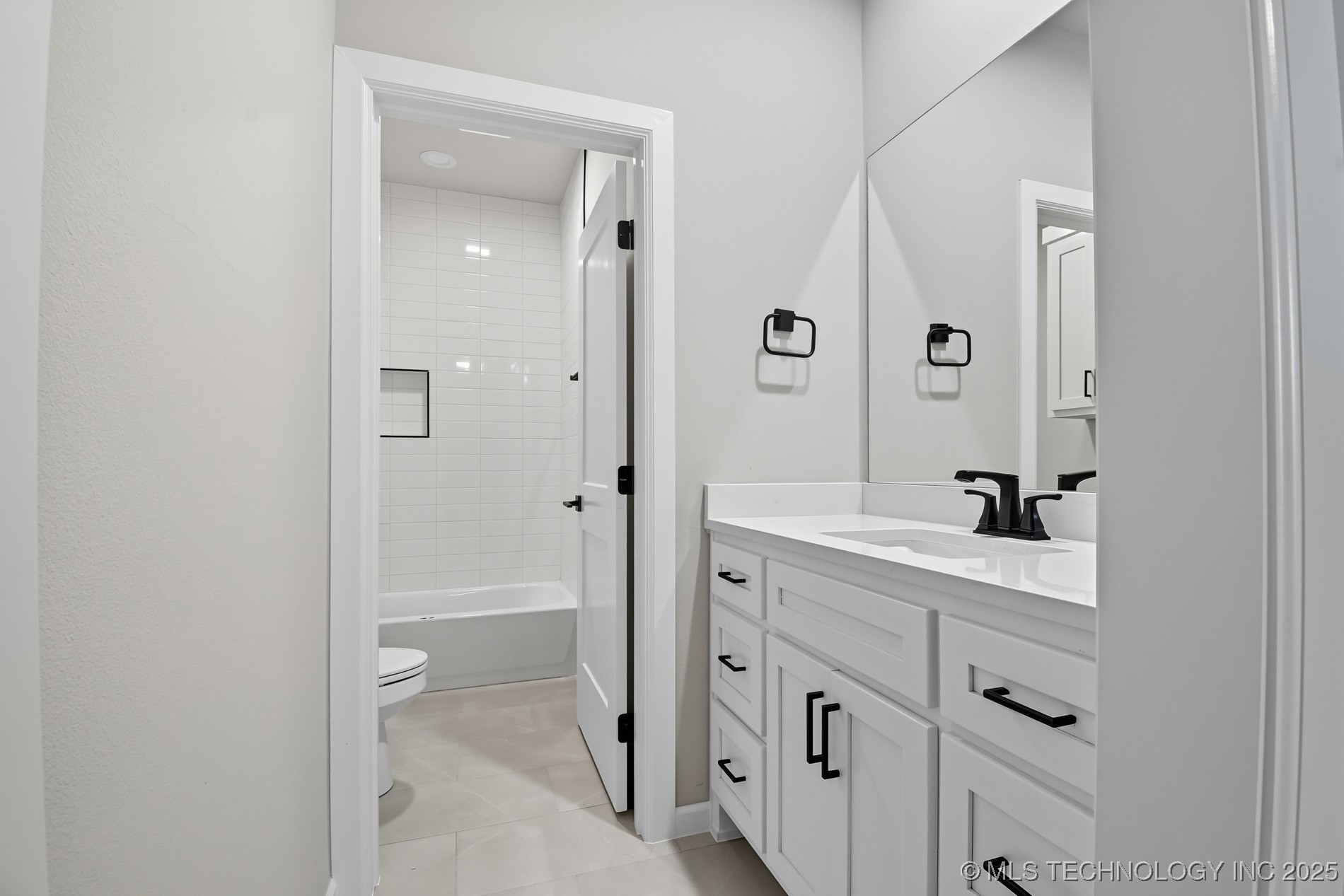 7119 S Tamarack Avenue Property Photo 34