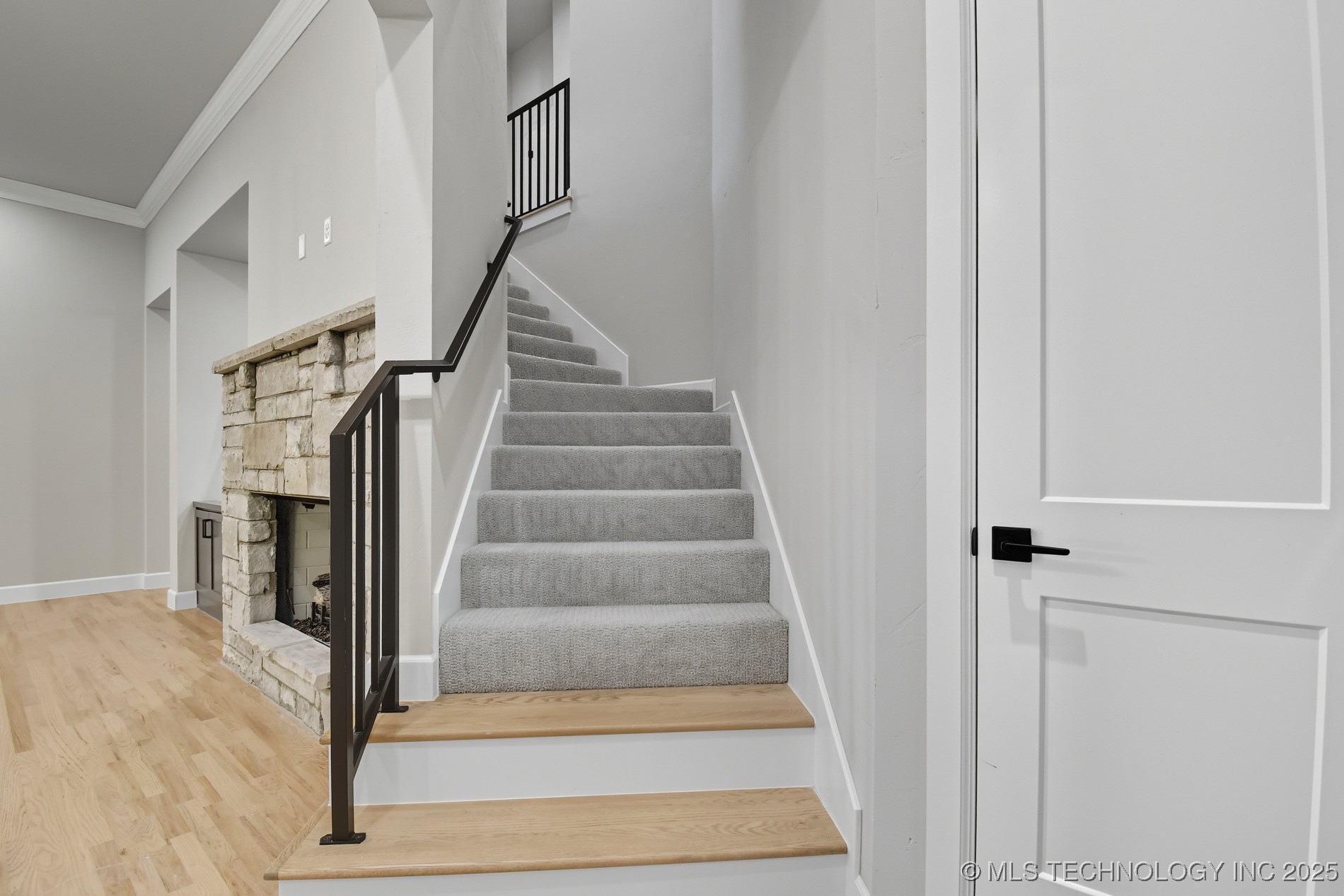 7119 S Tamarack Avenue Property Photo 35