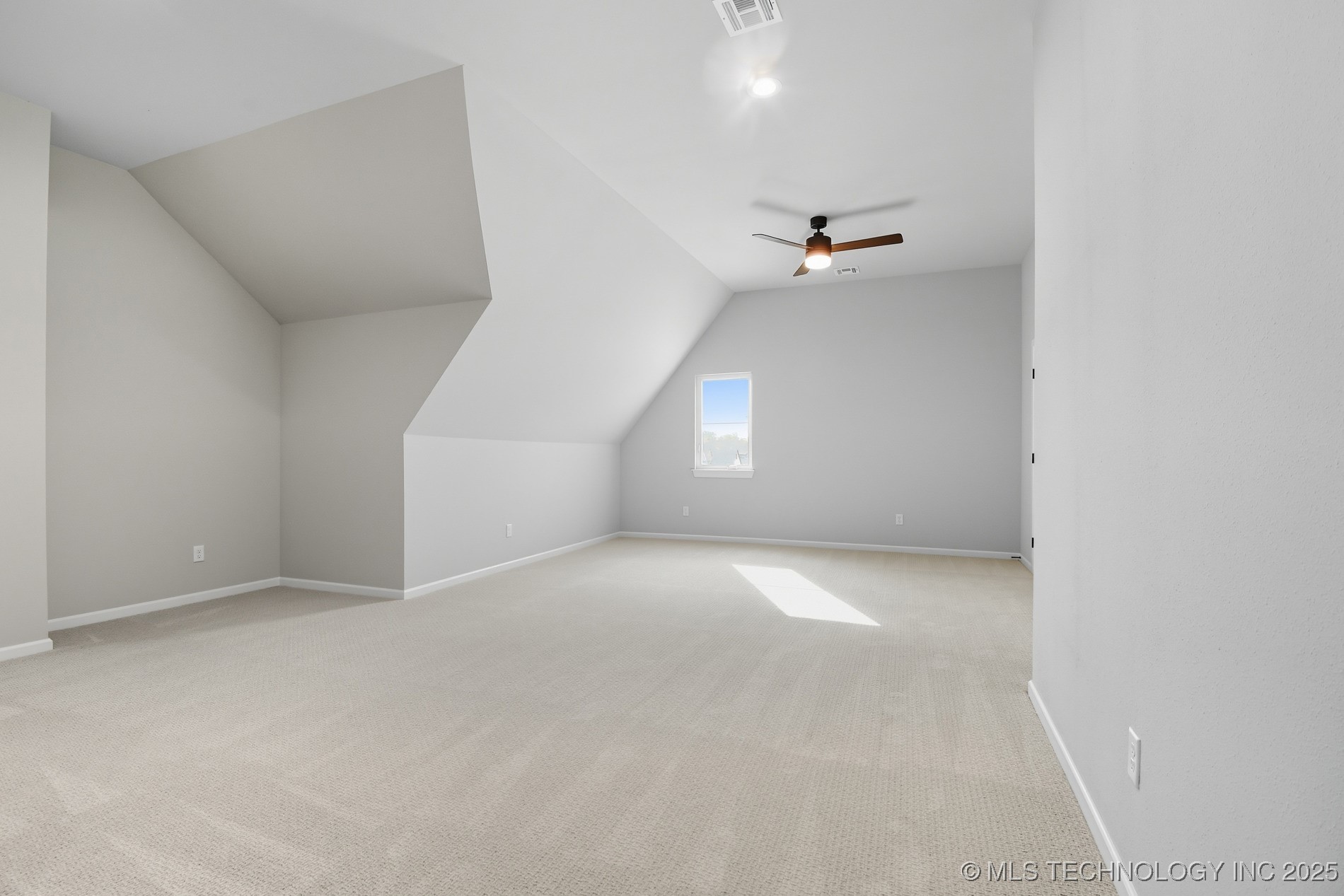 7119 S Tamarack Avenue Property Photo 39