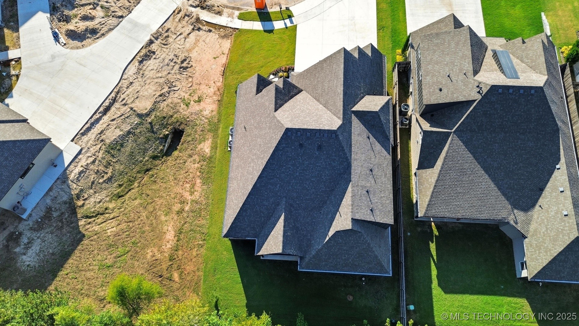 7119 S Tamarack Avenue Property Photo 46