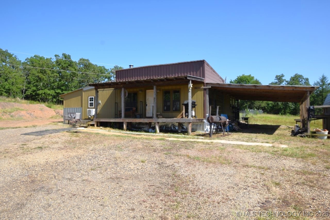 975 Road Property Photo 2