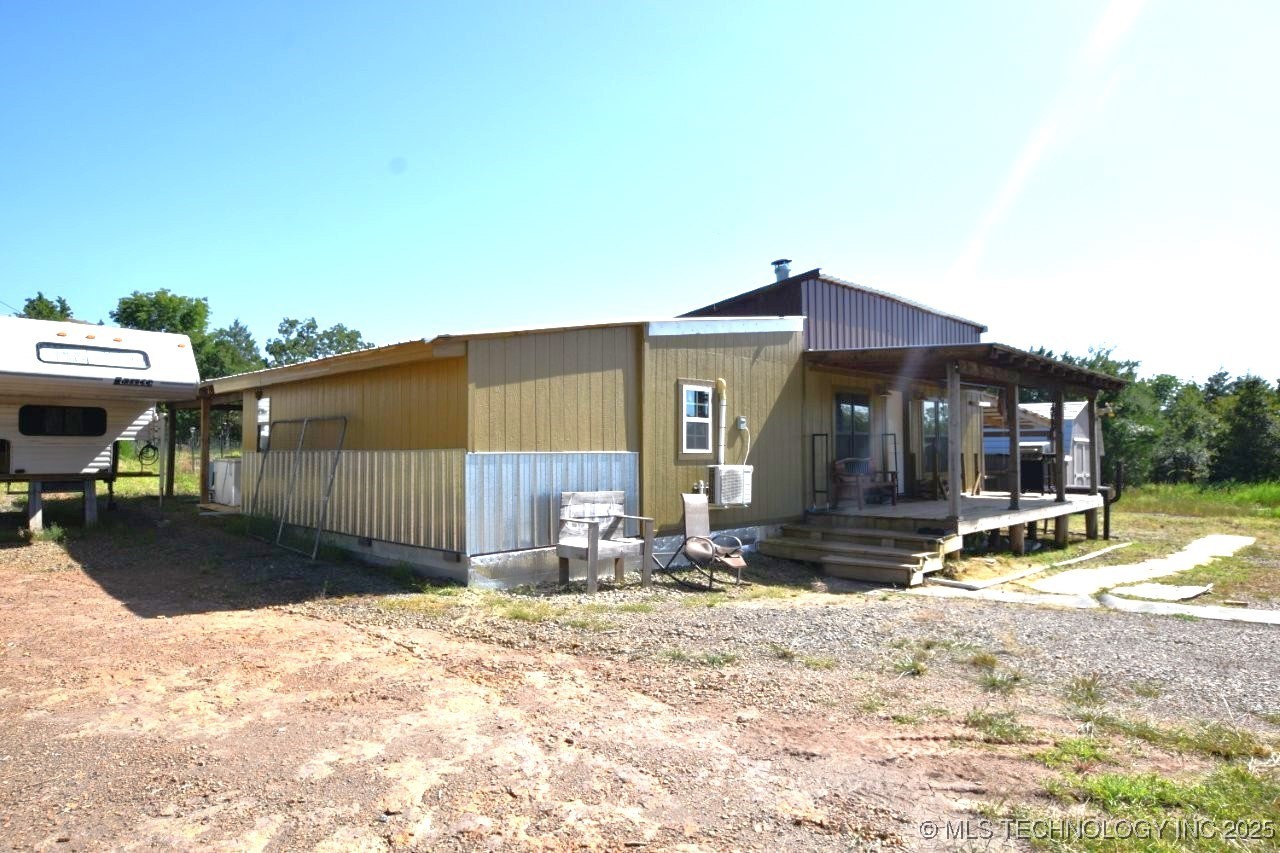 975 Road Property Photo 7