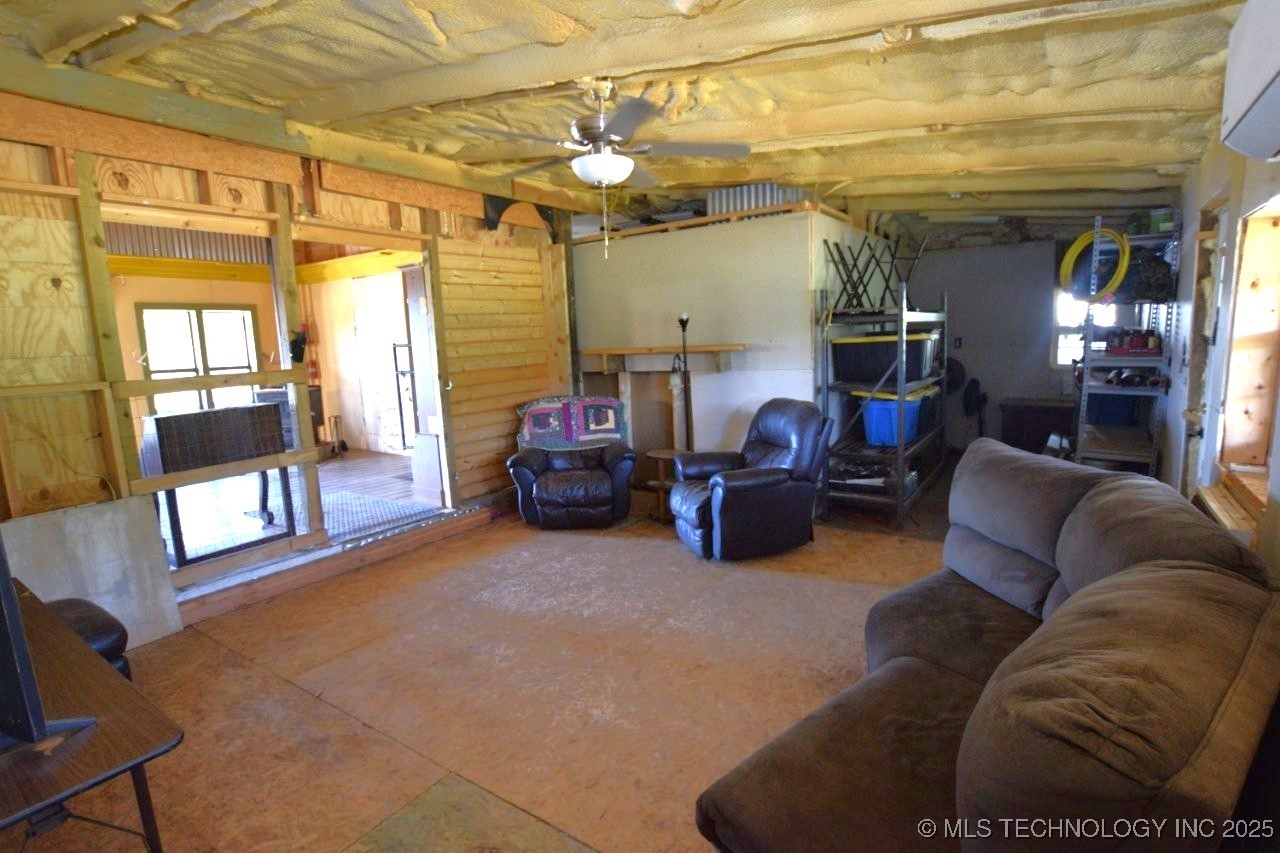 975 Road Property Photo 18