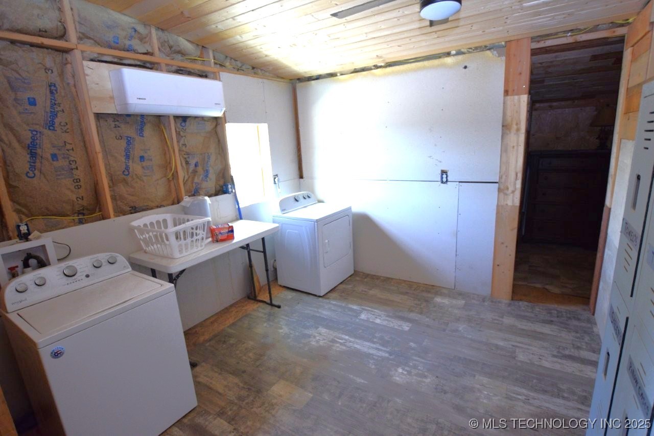975 Road Property Photo 19