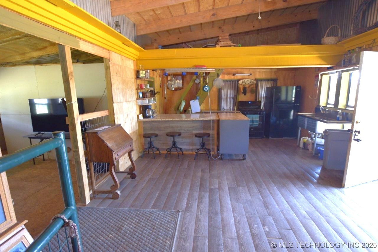 975 Road Property Photo 20