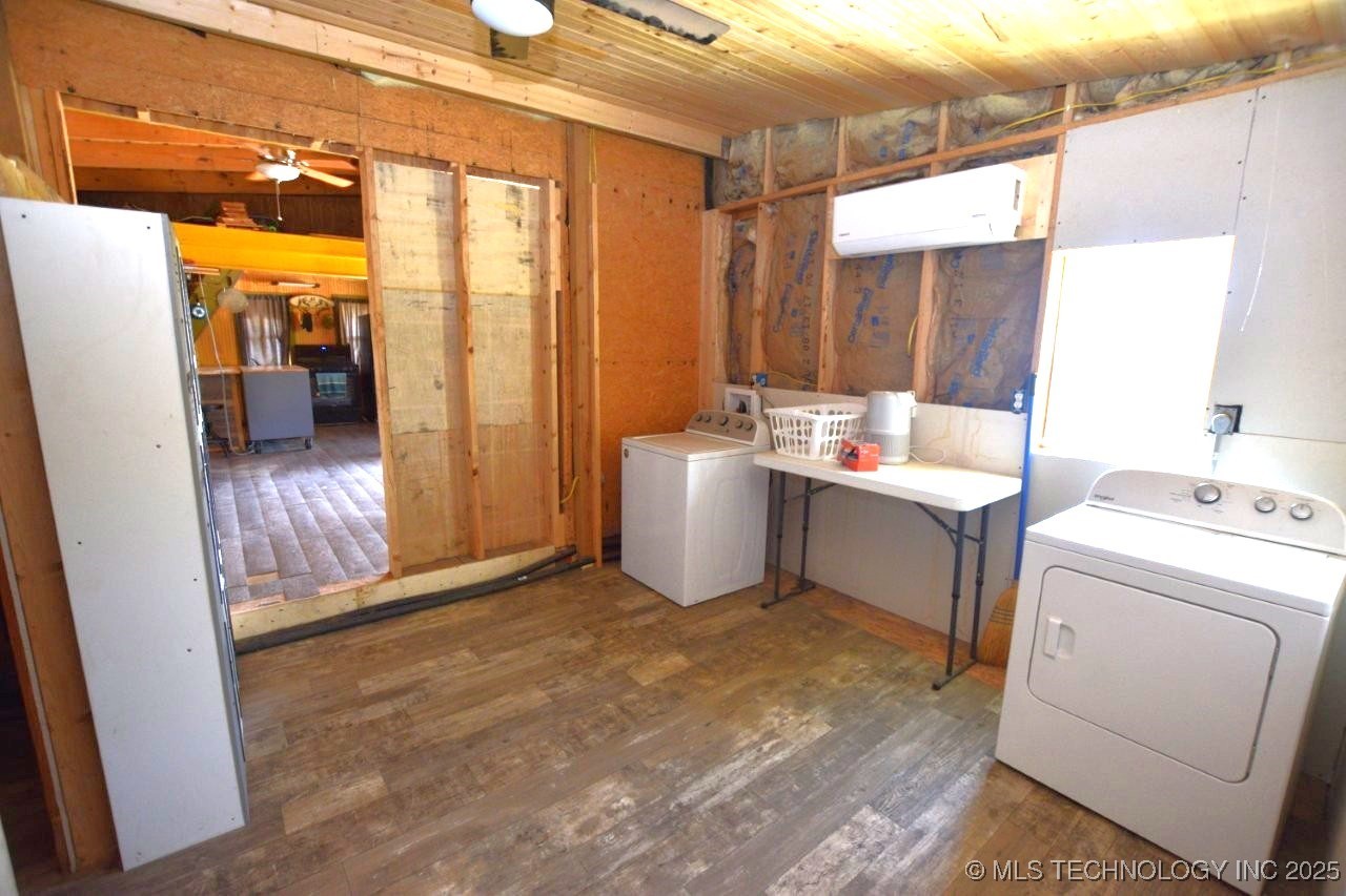 975 Road Property Photo 28