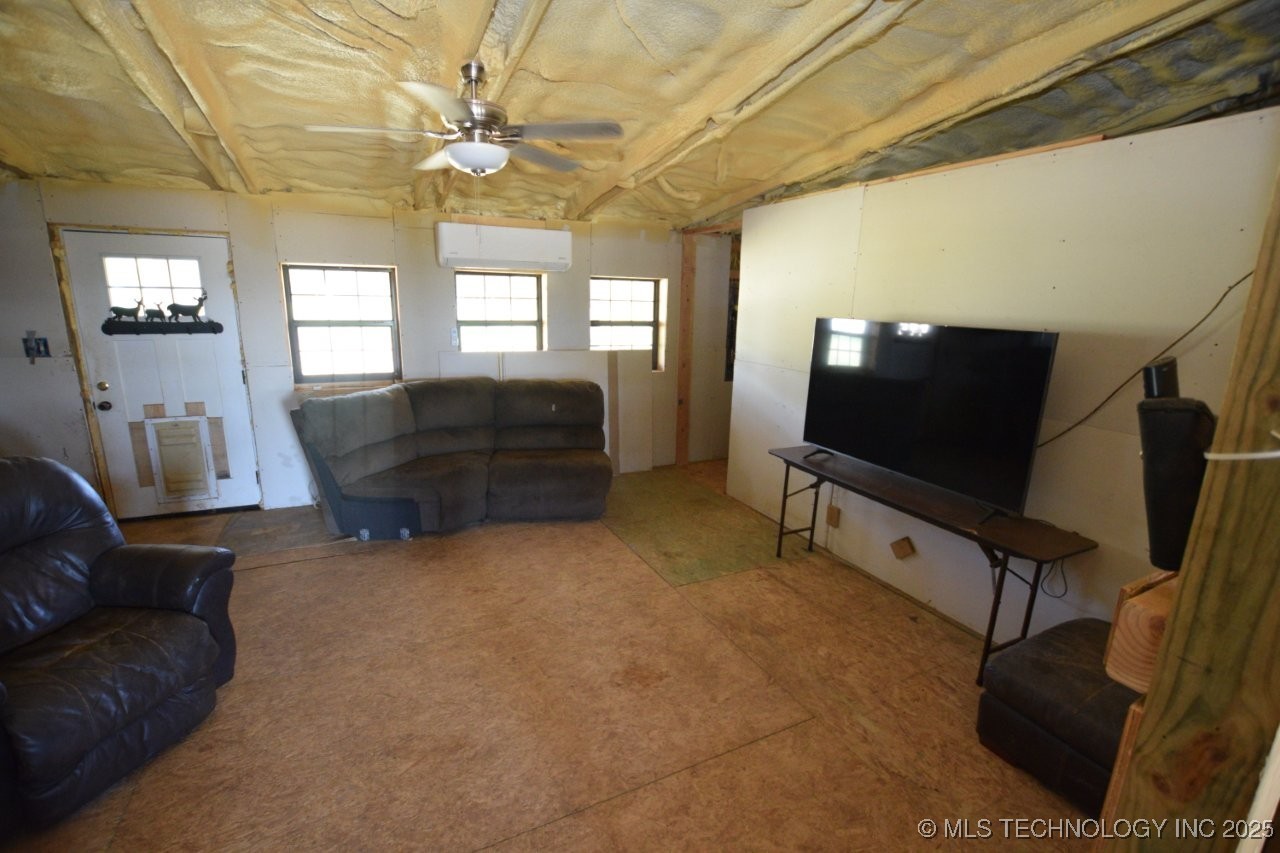 975 Road Property Photo 30