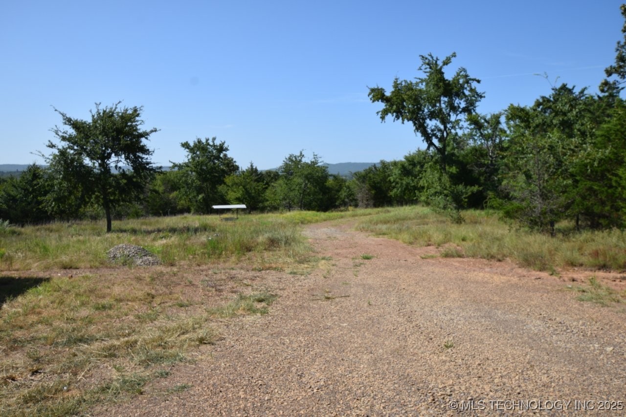 975 Road Property Photo 32