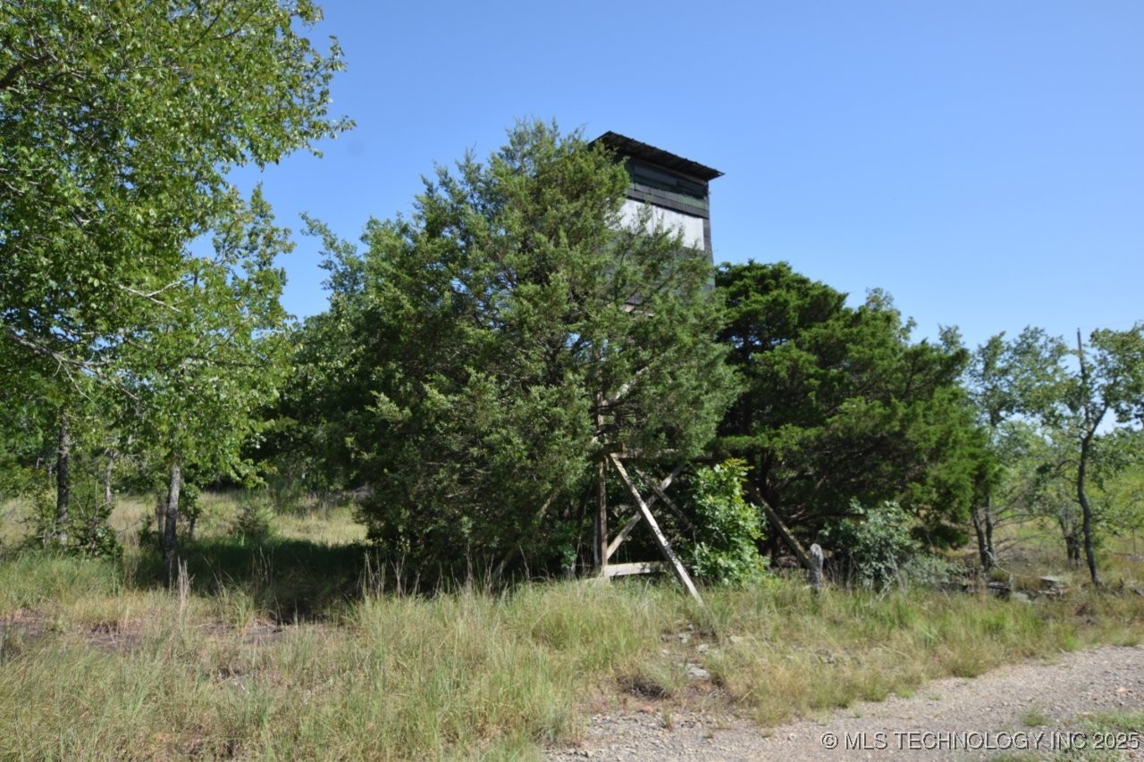 975 Road Property Photo 33