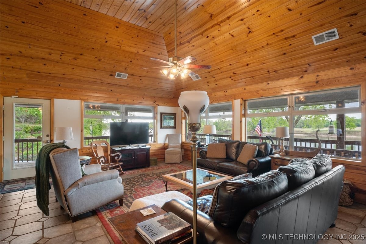 9212 N 447 Road Property Photo 14