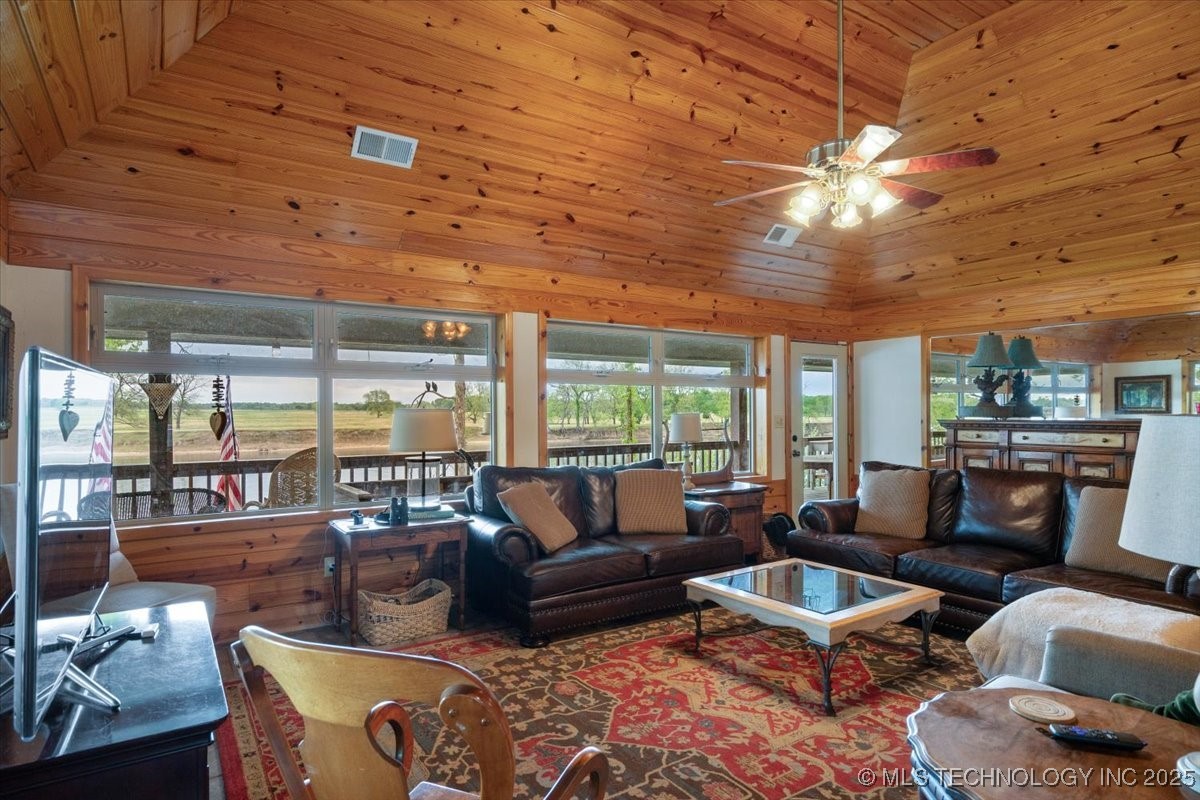 9212 N 447 Road Property Photo 16