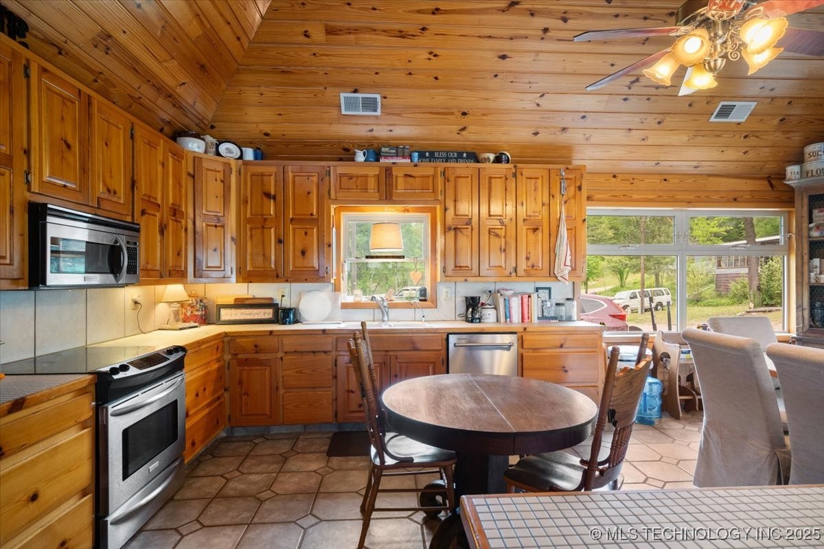 9212 N 447 Road Property Photo 19