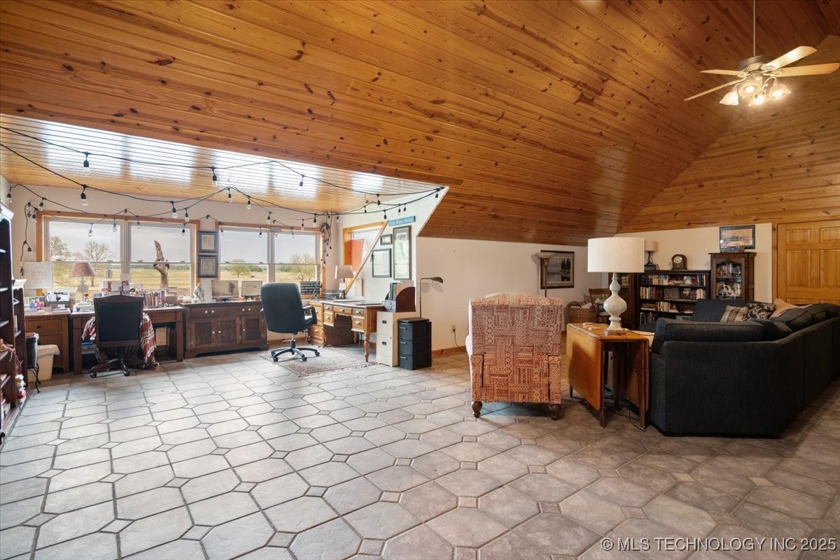 9212 N 447 Road Property Photo 27