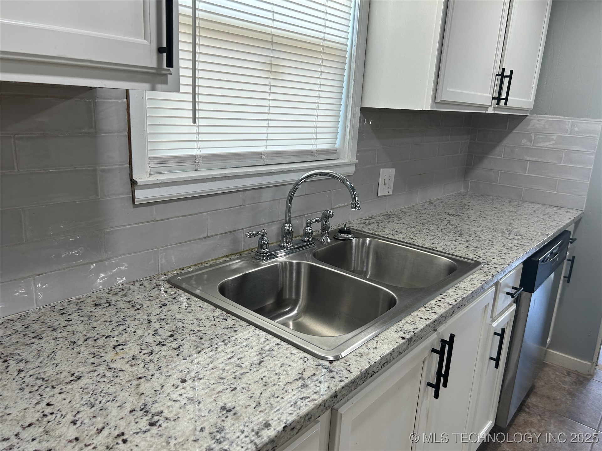 2511 N Boston Avenue Property Photo 9