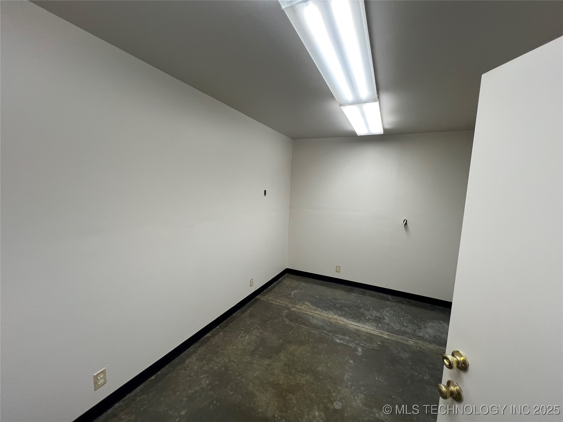 6600 E Main Street Property Photo 29