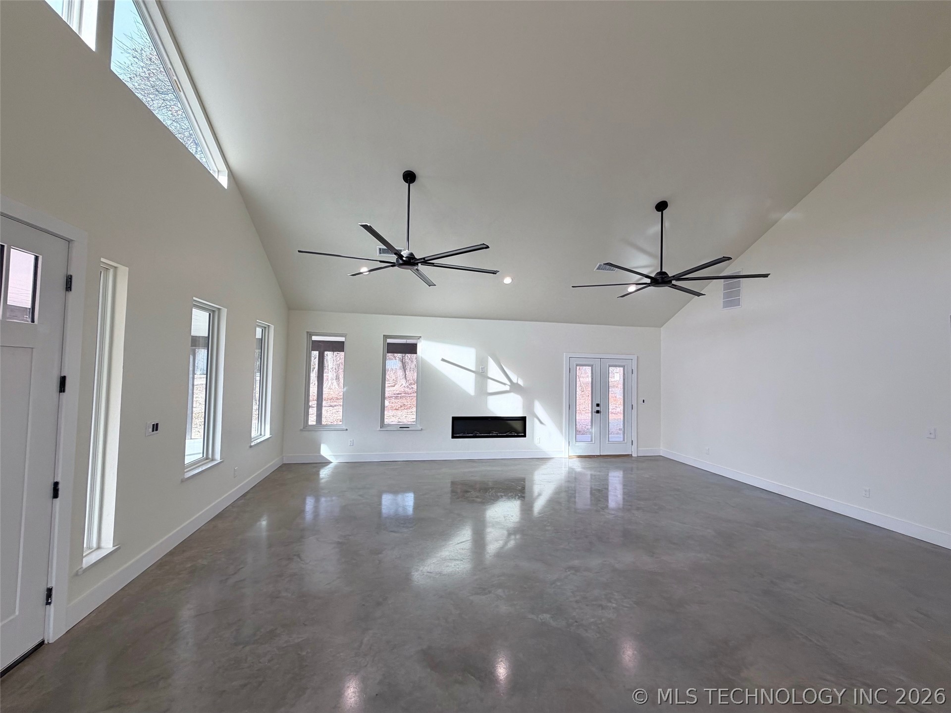 11908 Maximus Property Photo 4