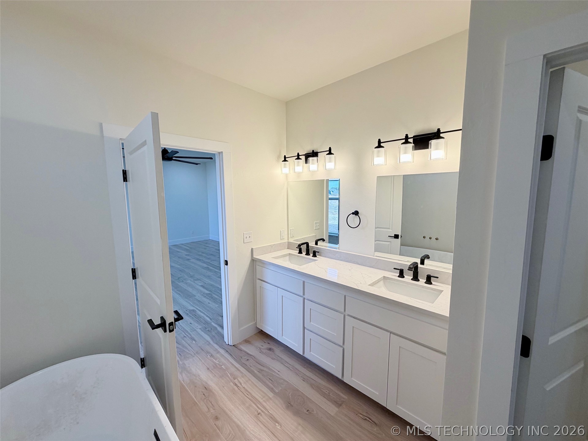 11908 Maximus Property Photo 9