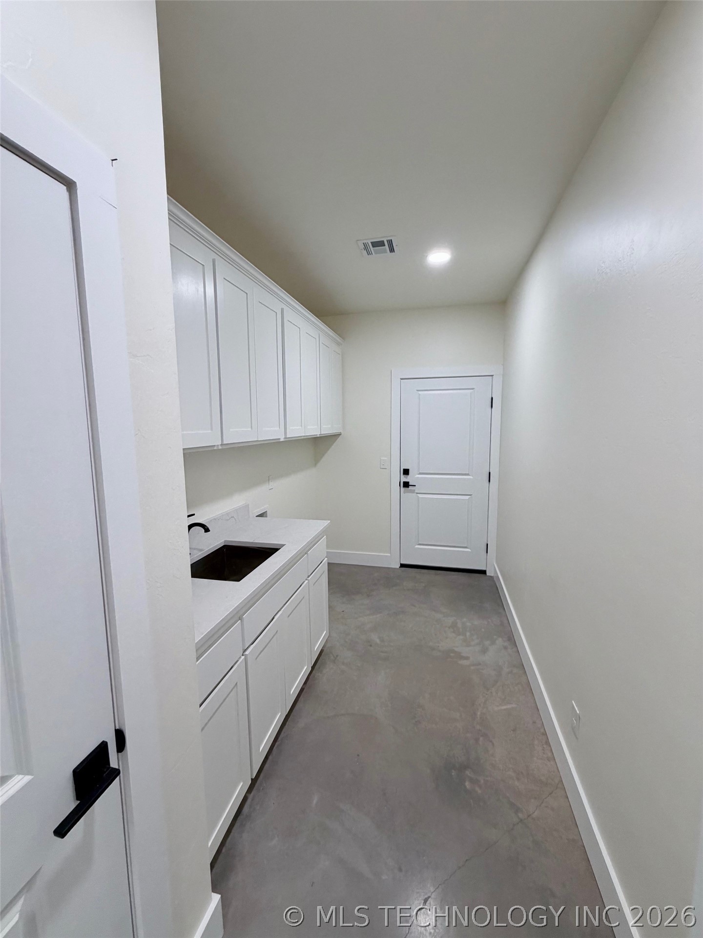 11908 Maximus Property Photo 13