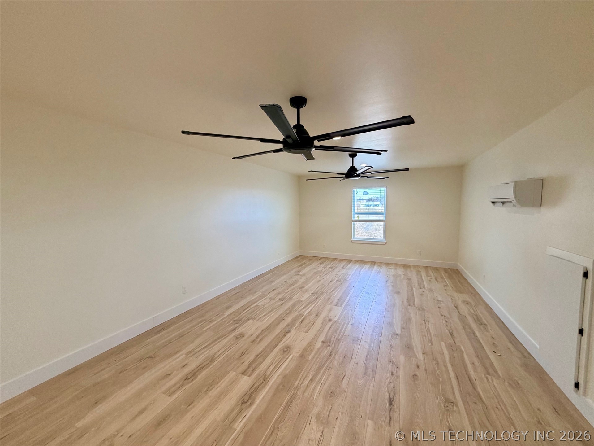 11908 Maximus Property Photo 14