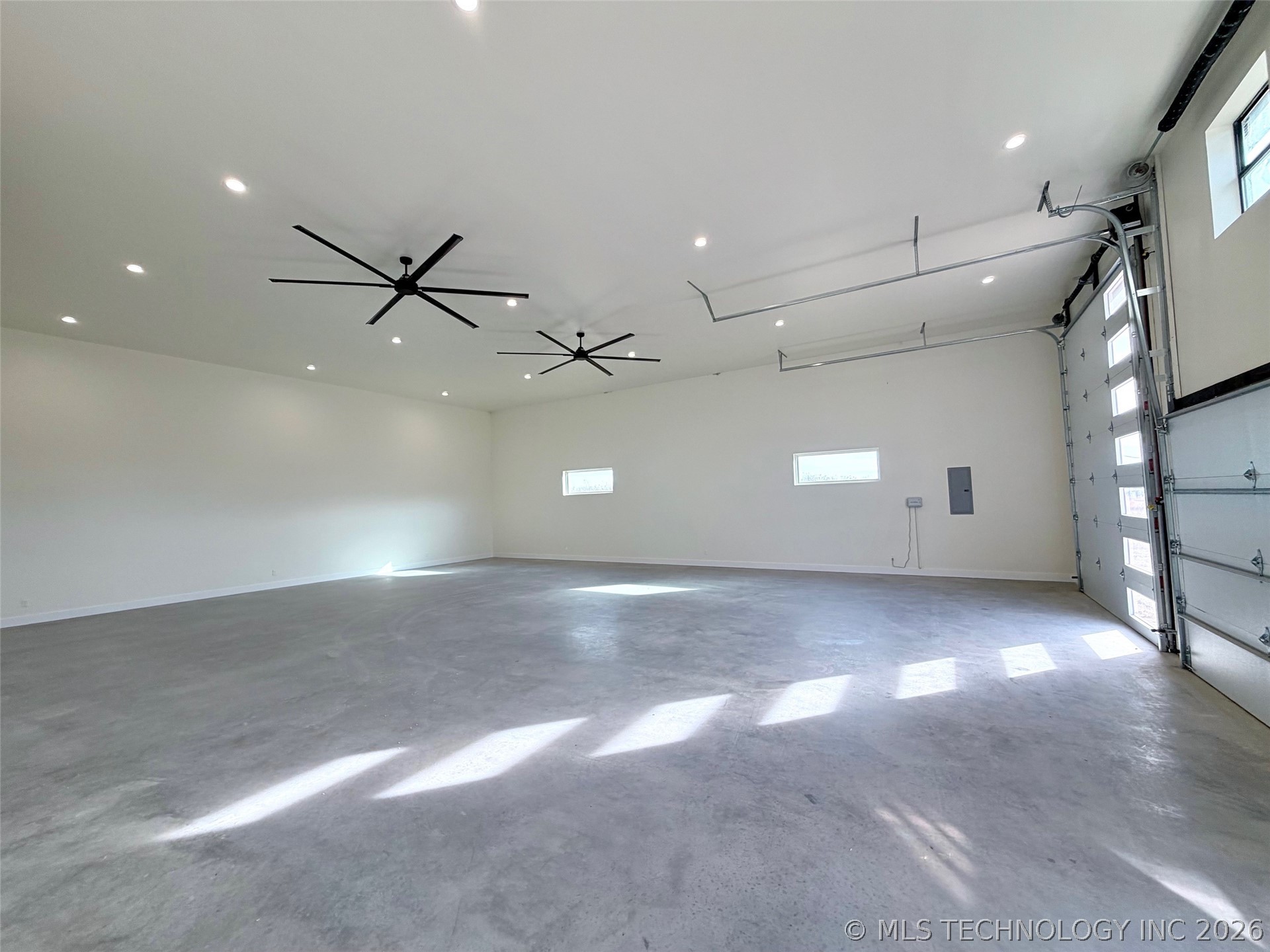 11908 Maximus Property Photo 15