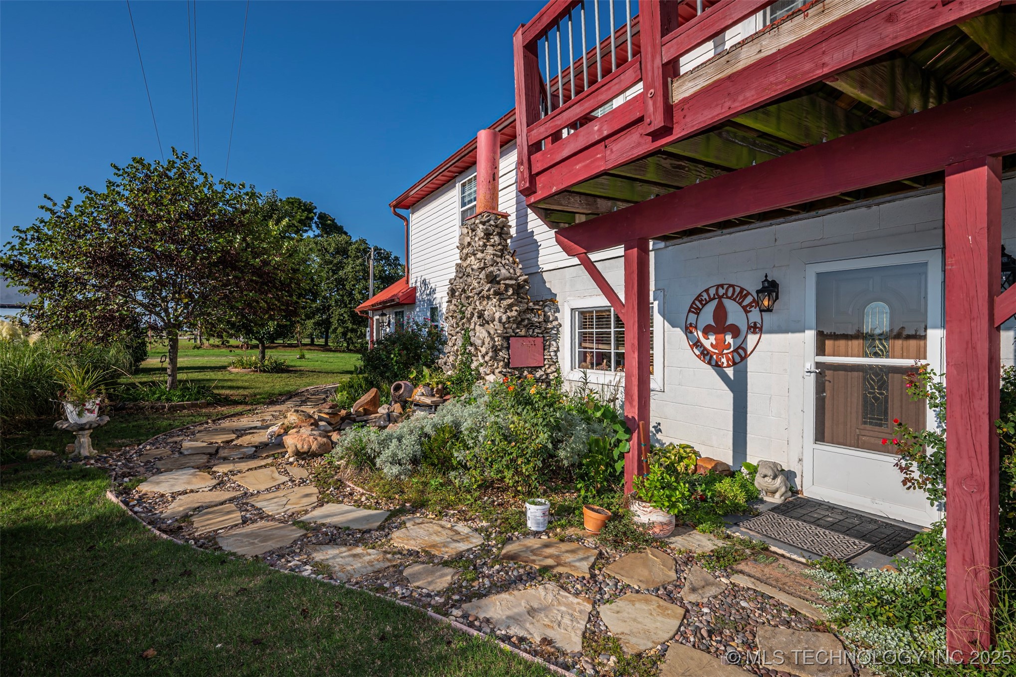 5472 S Highway 377 Property Photo 4