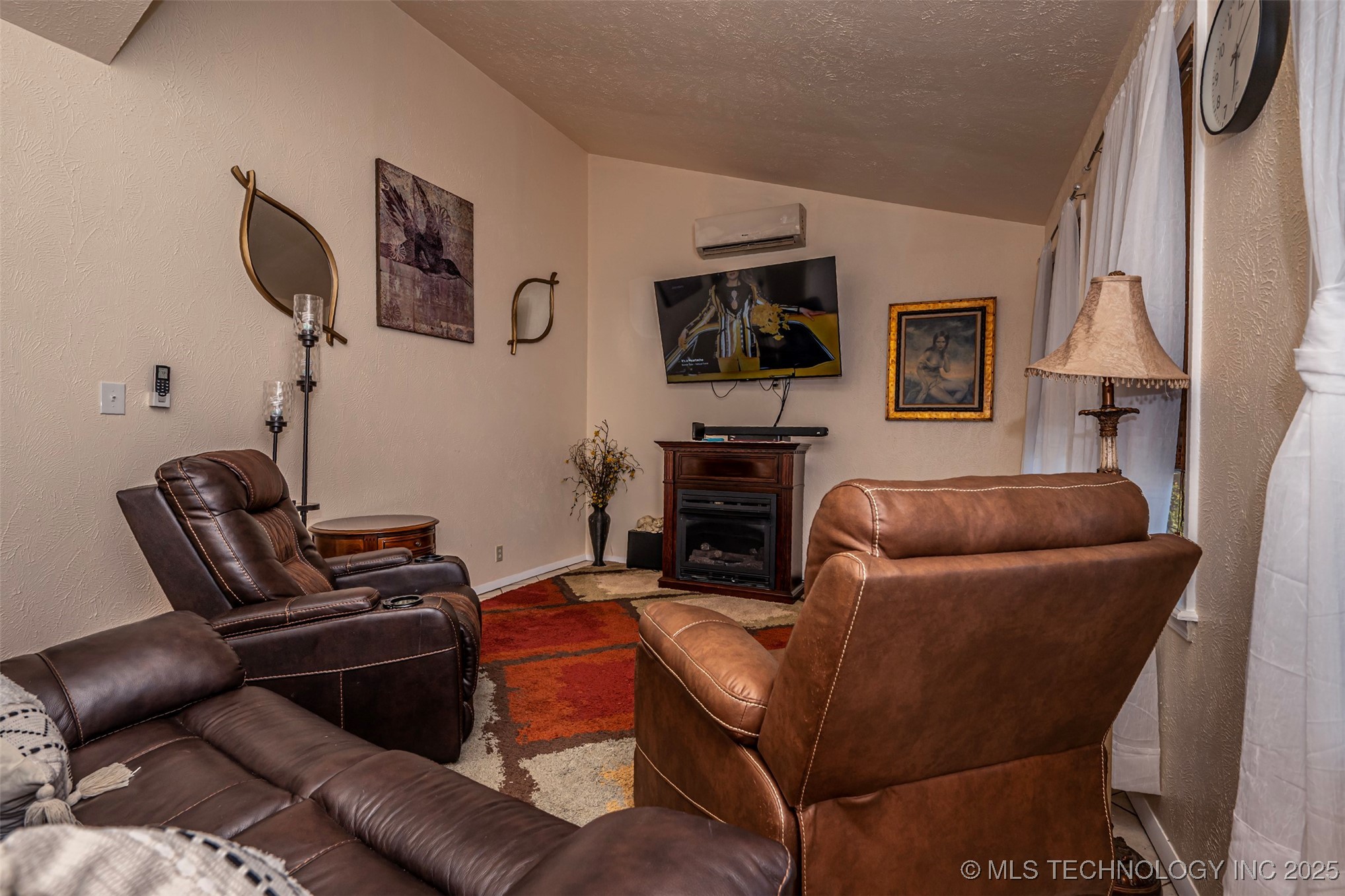 5472 S Highway 377 Property Photo 9