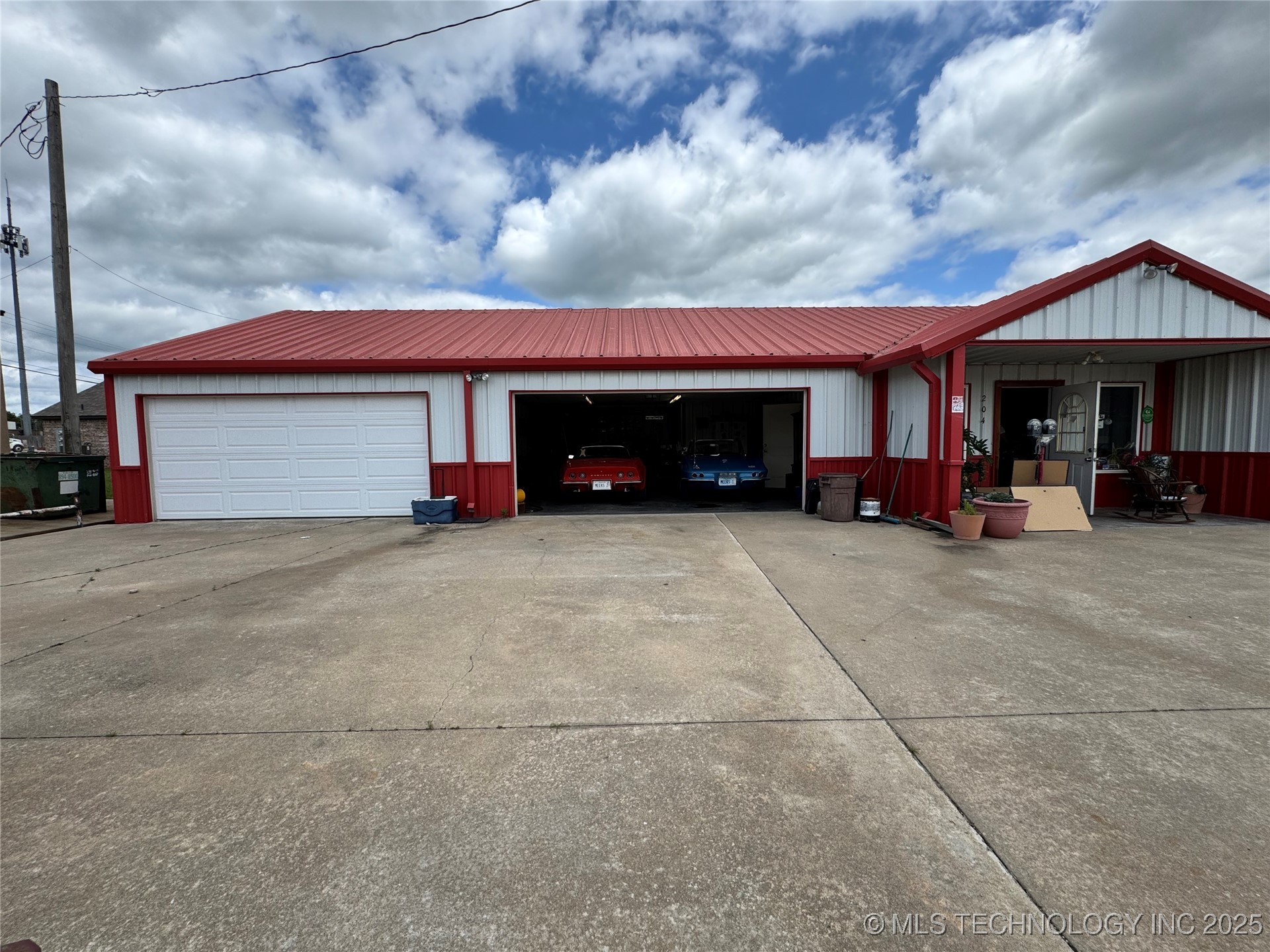 204 Will Rogers Boulevard Property Photo 2