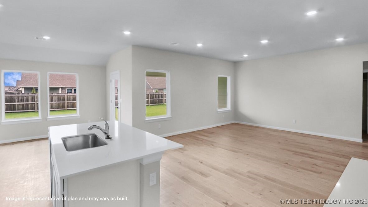 15808 E 75th Place North Property Photo 8